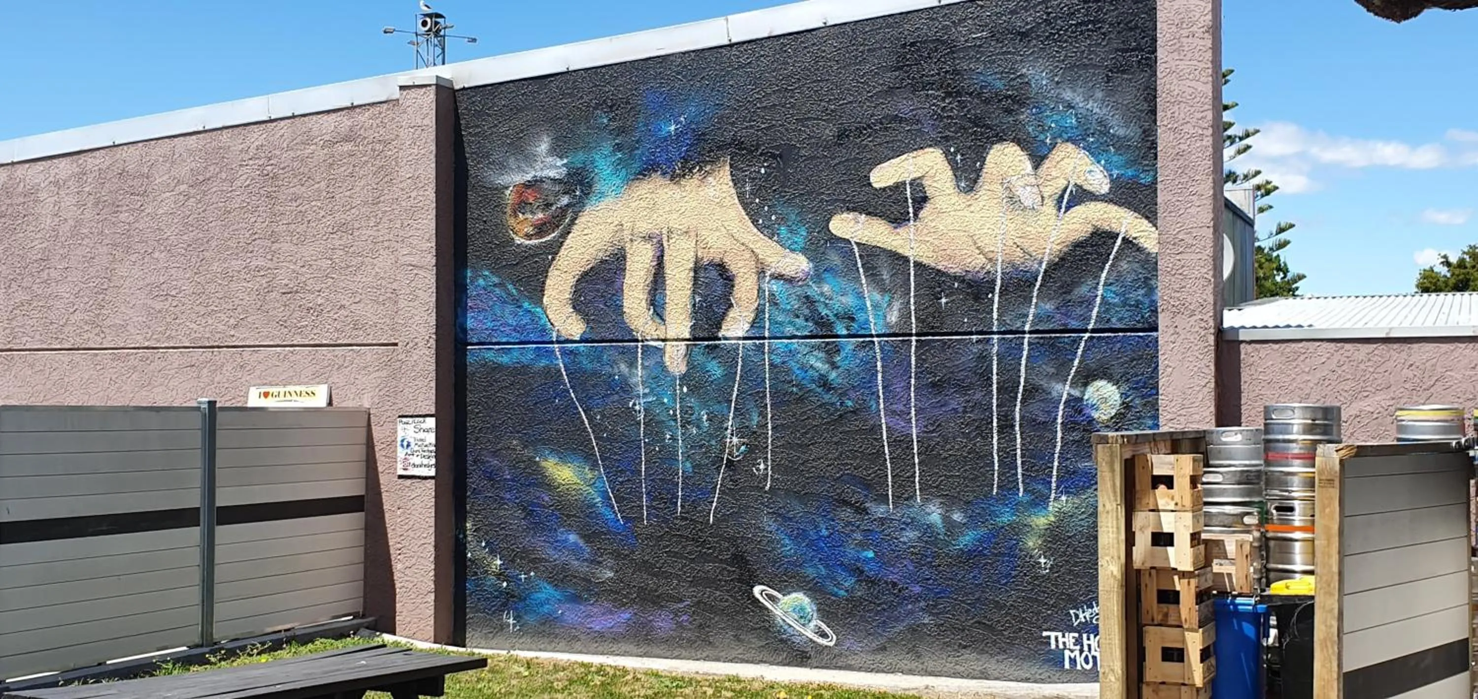 Hotel Motueka Backpackers, Loud Live Music Friday Saturday Nights