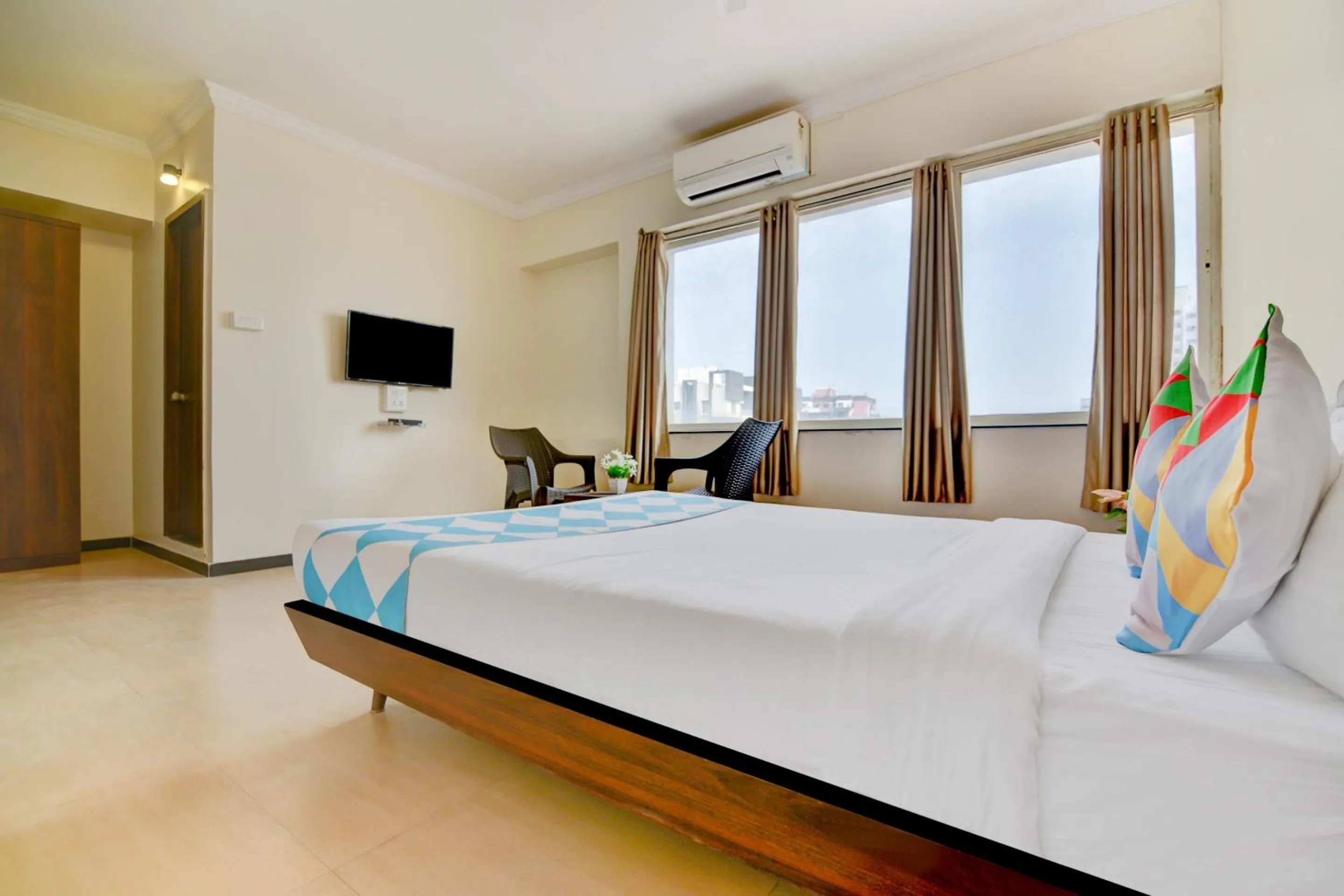 Bedroom in Hotel O Peaceful Stay Keshav Nagar.