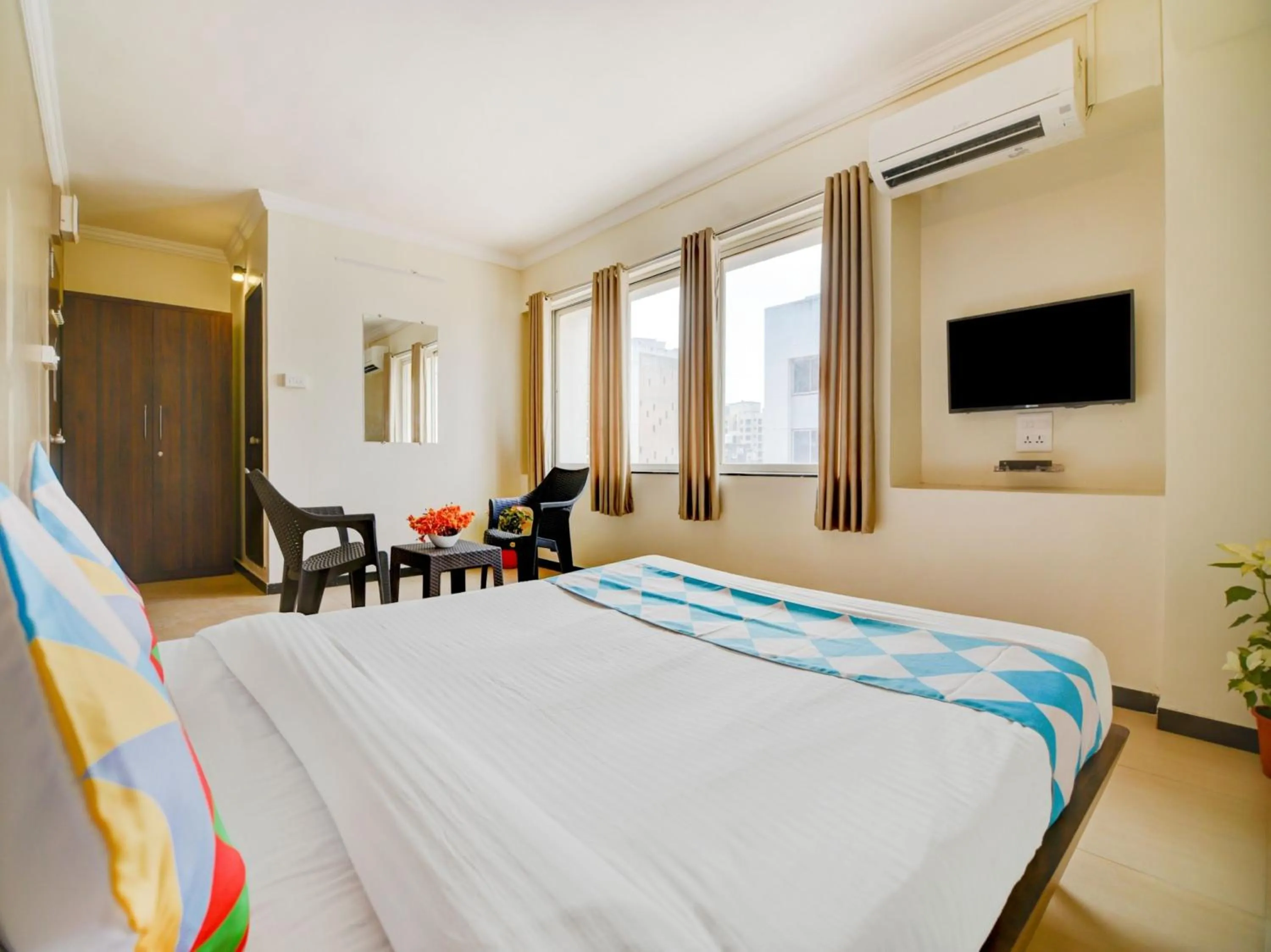 Facade/entrance in Hotel O Peaceful Stay Keshav Nagar.