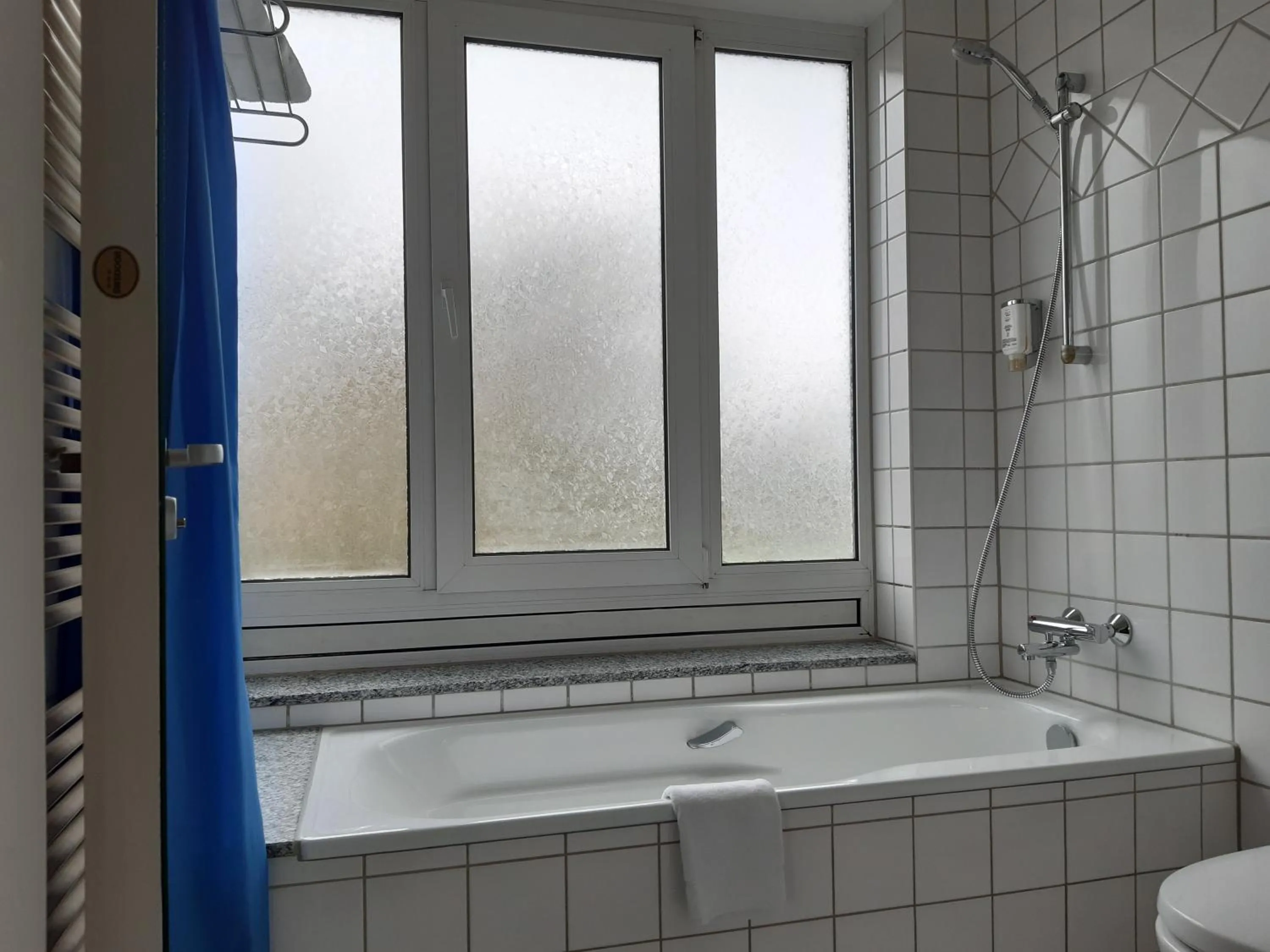 Shower in Good Morning + Leipzig