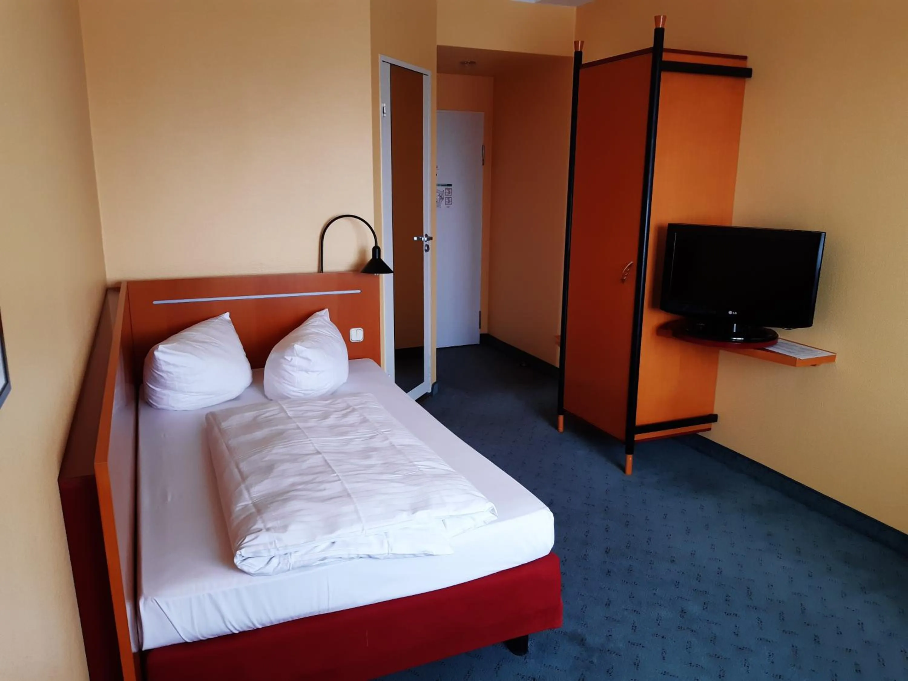 Bed in Good Morning + Leipzig