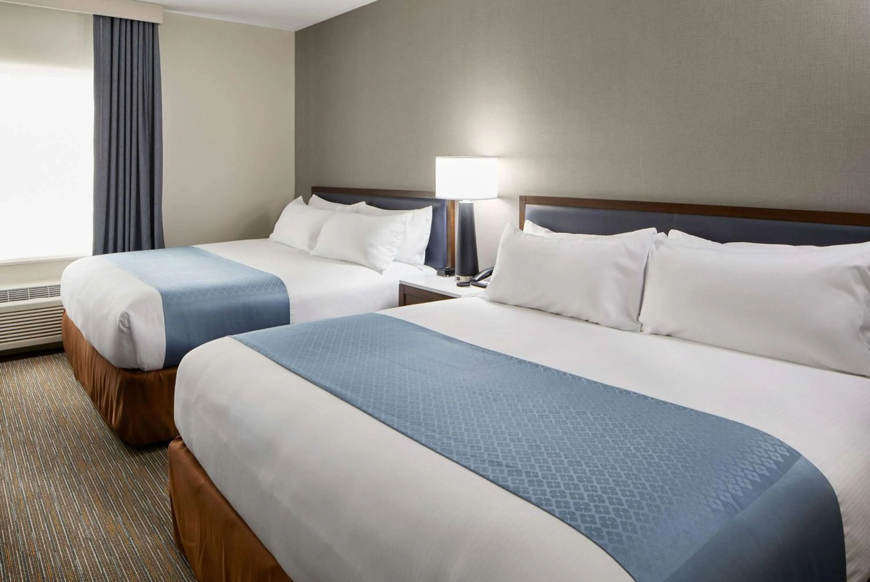 Photo of the whole room, Bed in Wingate by Wyndham Hurricane WV