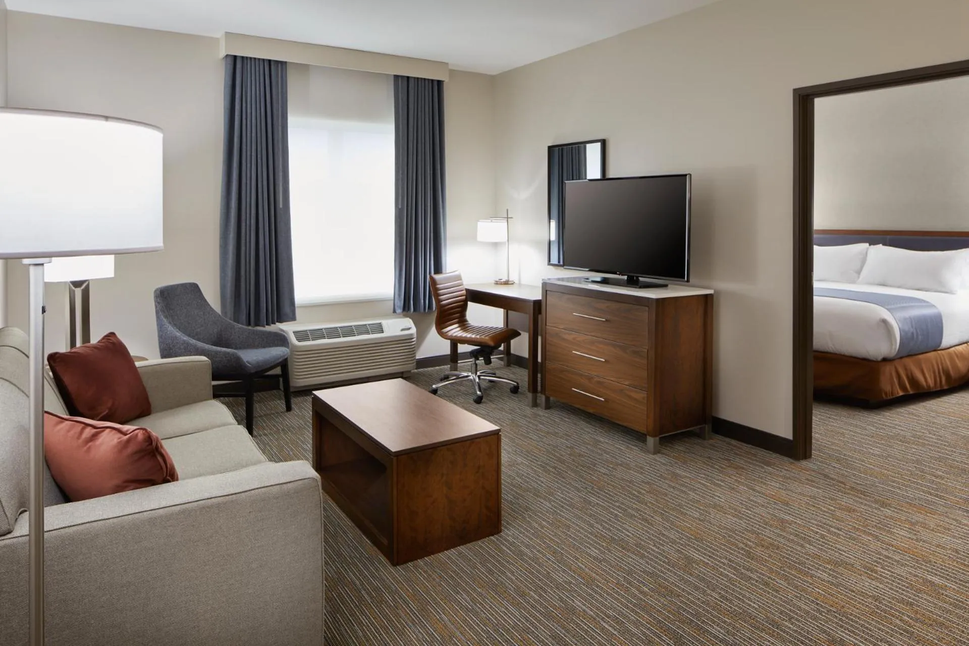 Living room, Bed in Wingate by Wyndham Hurricane WV