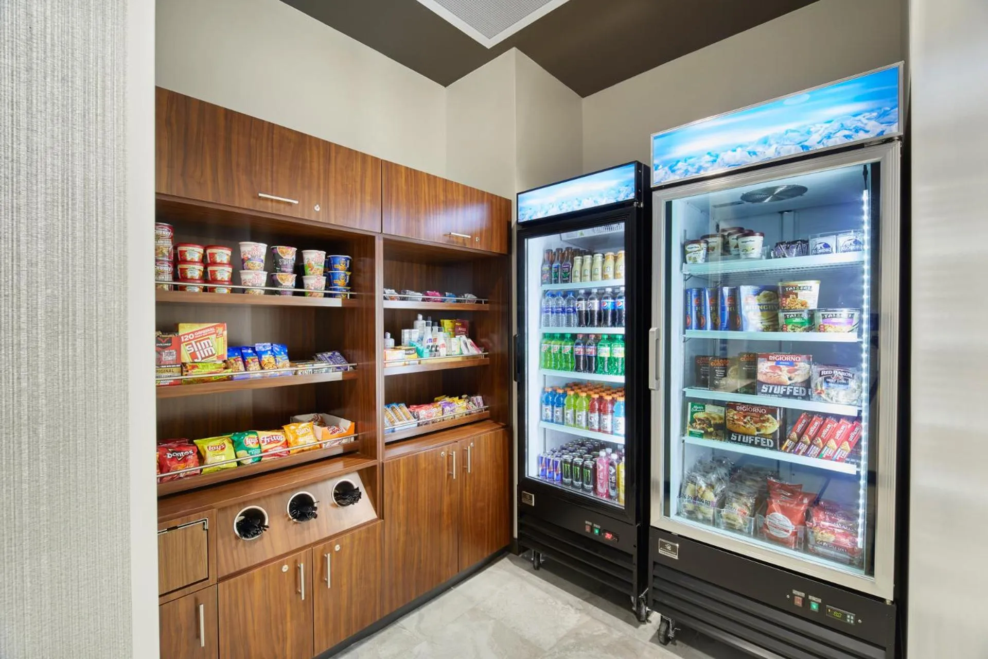 On-site shops in Wingate by Wyndham Hurricane WV