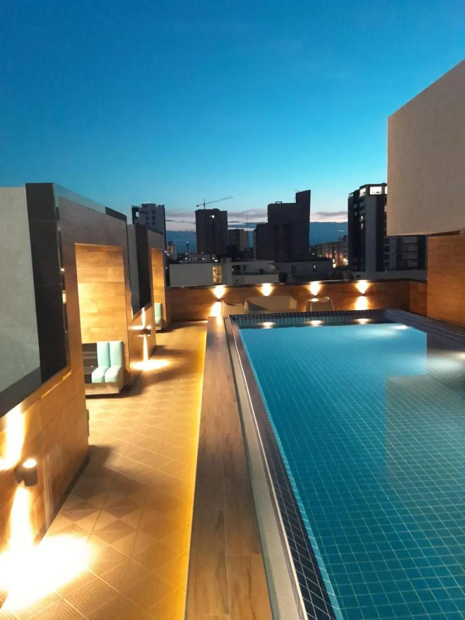 Swimming pool in TRYP by Wyndham Santa Cruz