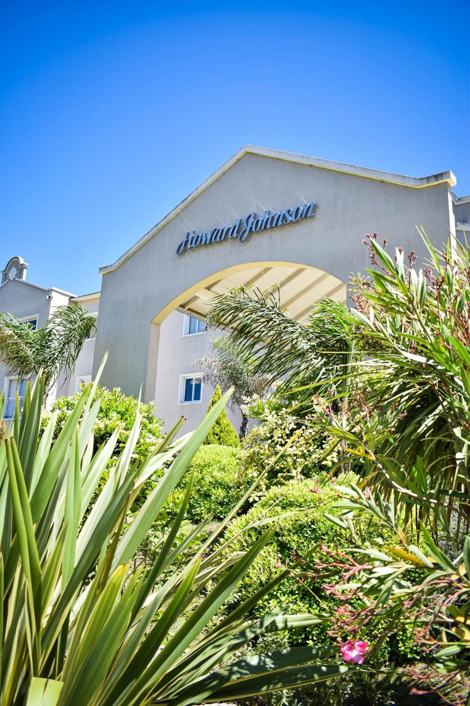 Property building in Howard Johnson Plaza & Convention Center Spa La Plata