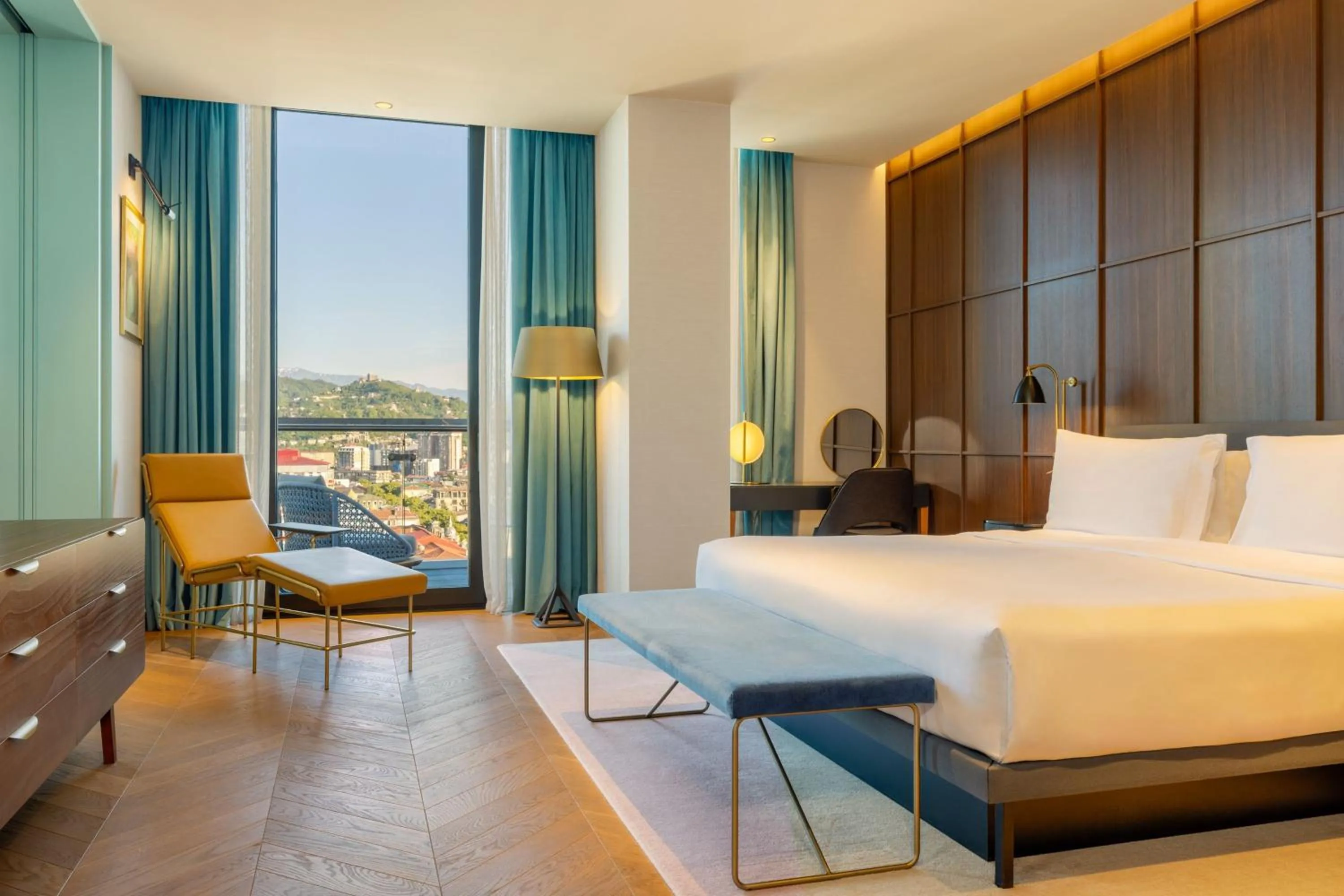 Photo of the whole room, Bed in Le Meridien Batumi