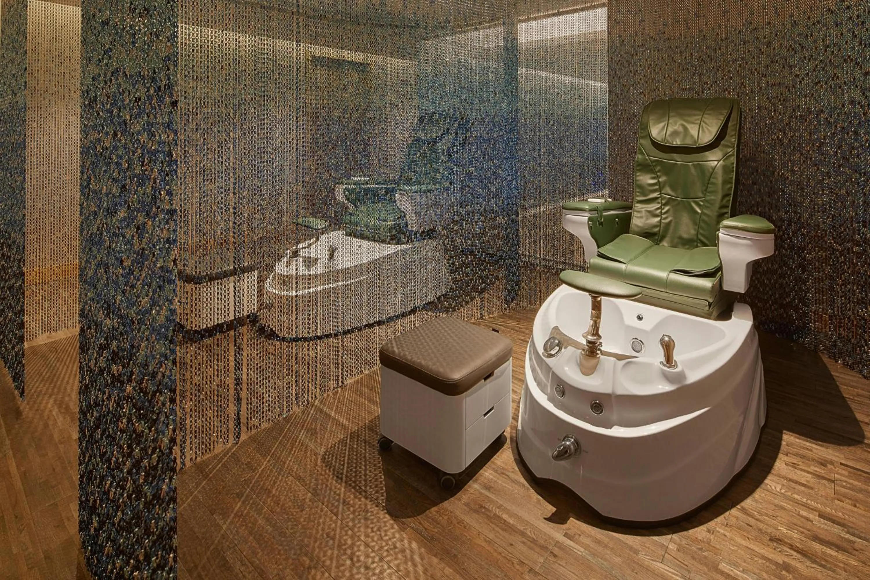 Spa and wellness centre/facilities in Renaissance Dhaka Gulshan Hotel