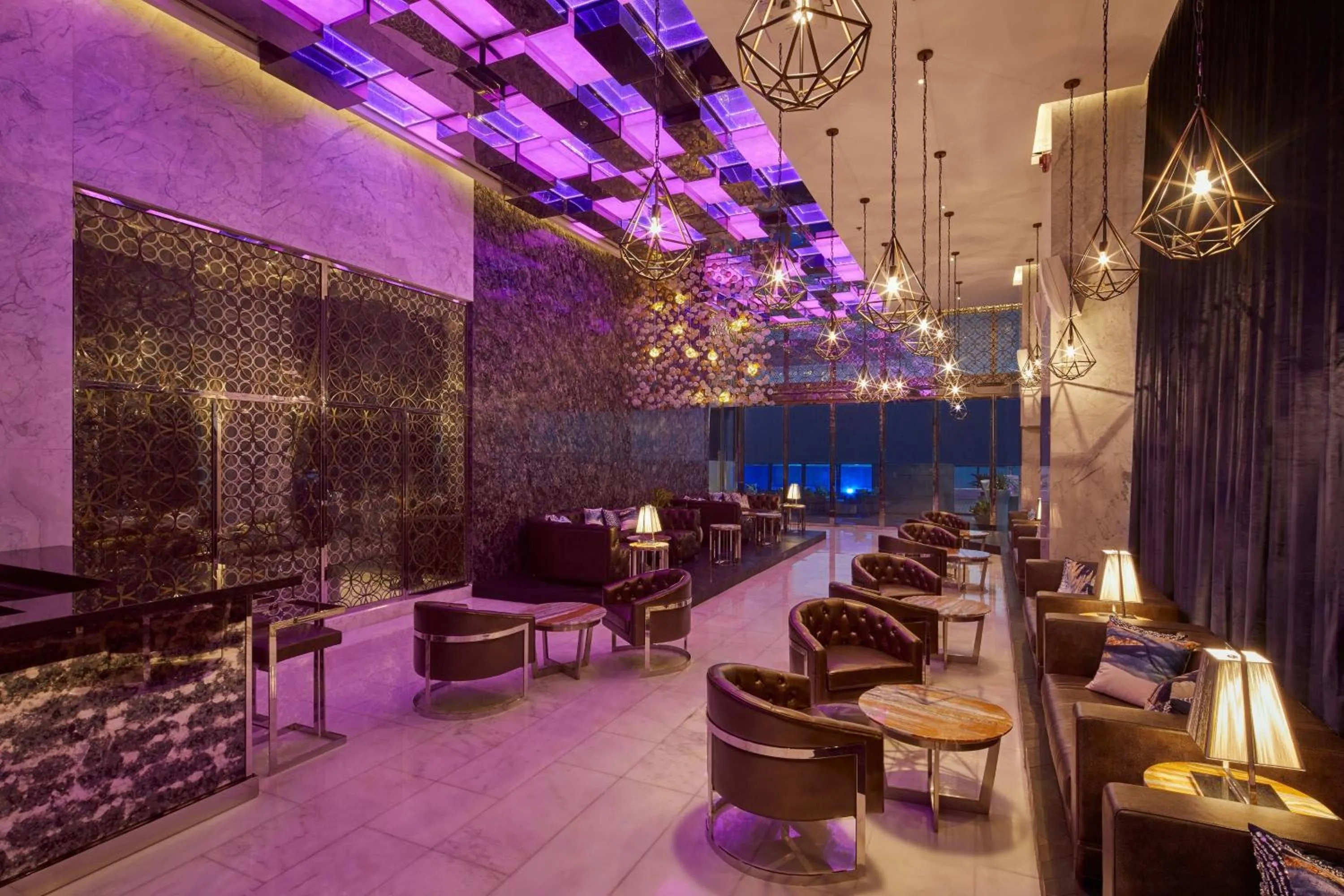 Lounge or bar in Renaissance Dhaka Gulshan Hotel