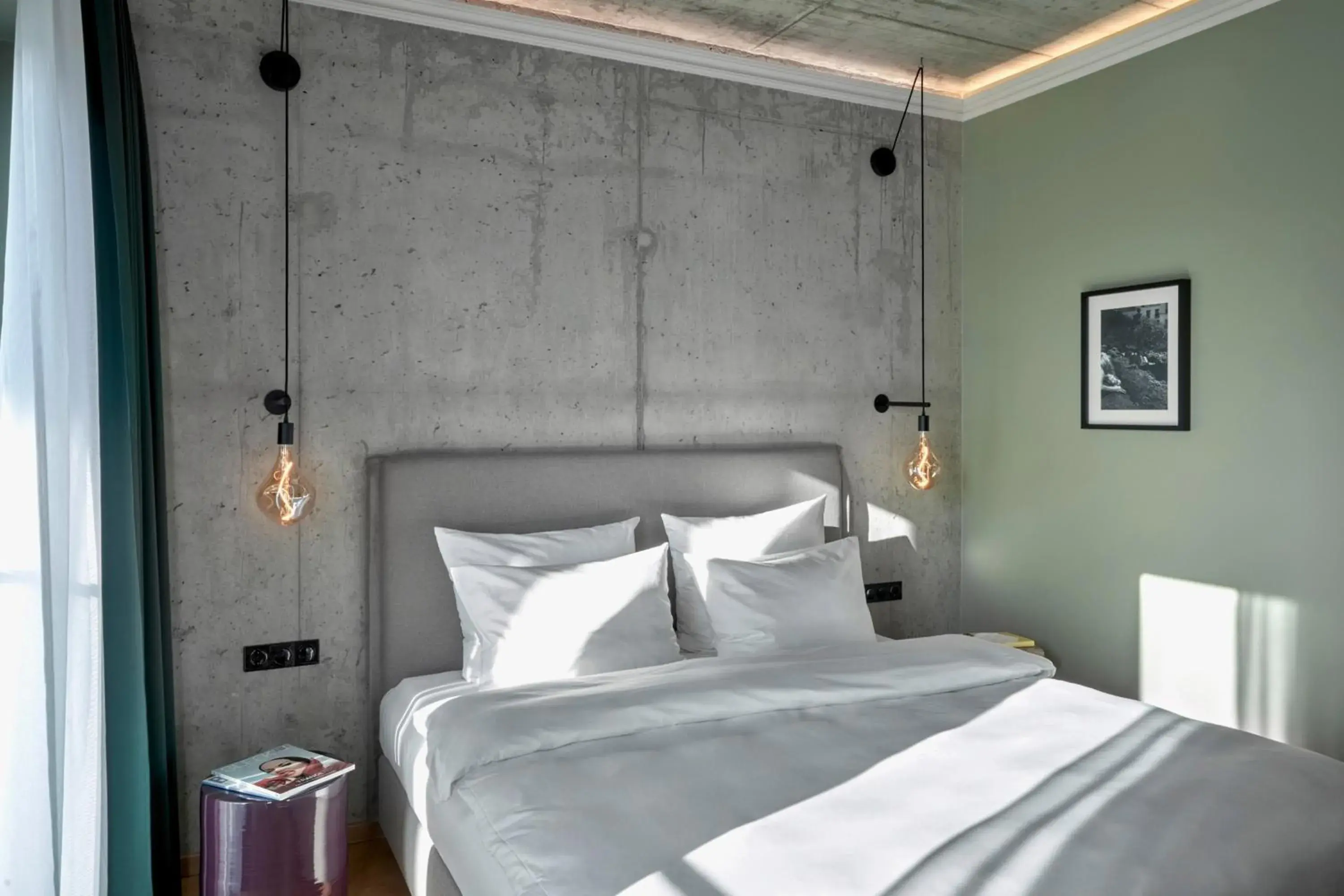 Premium Comfort, Guest room, 1 King, Courtyard view in Gekko House Frankfurt, a Tribute Portfolio Hotel Premium Comfort, Guest room, 1 King, Courtyard view in Gekko House Frankfurt, a Tribute Portfolio Hotel