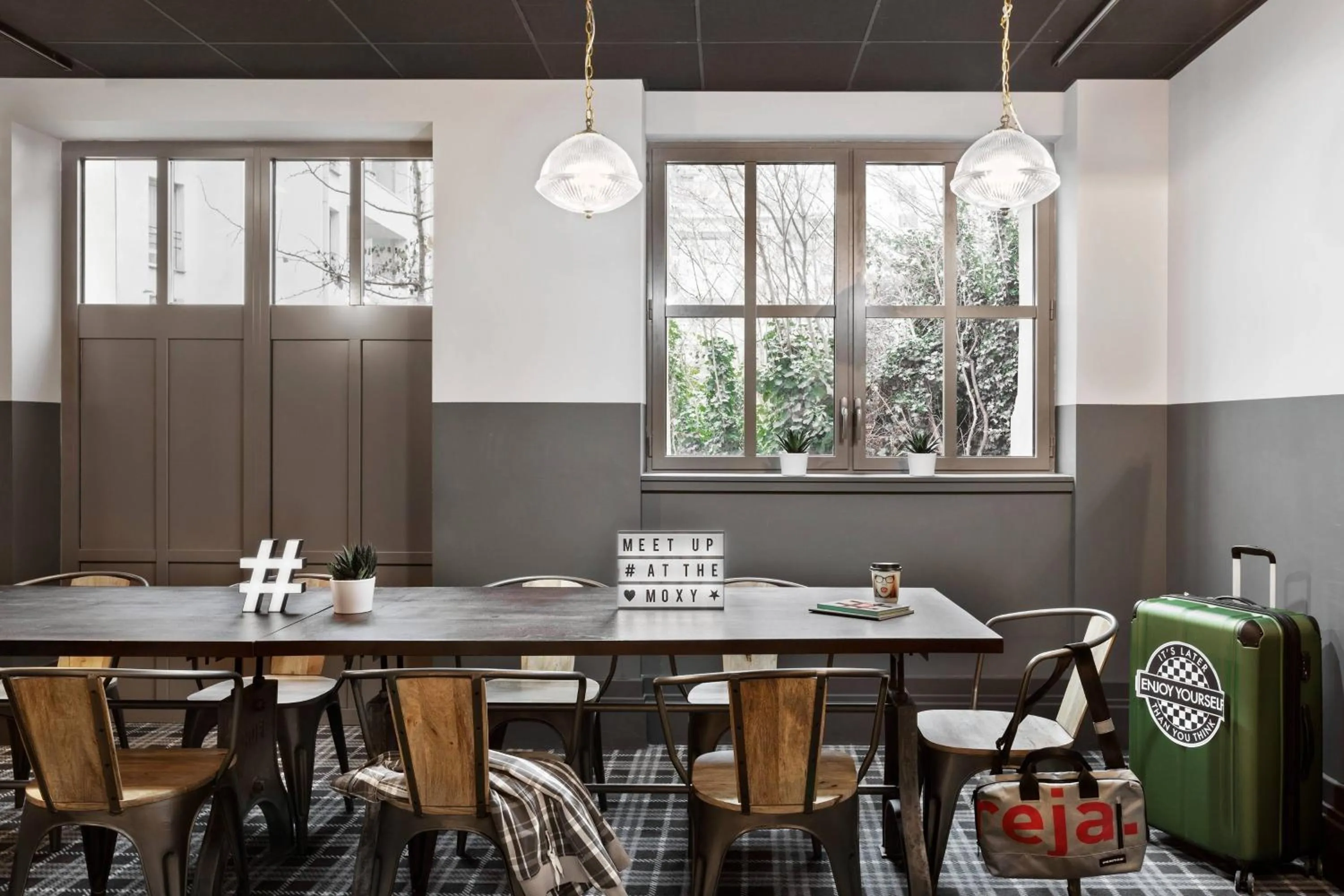 Meeting/conference room in Moxy Lille City