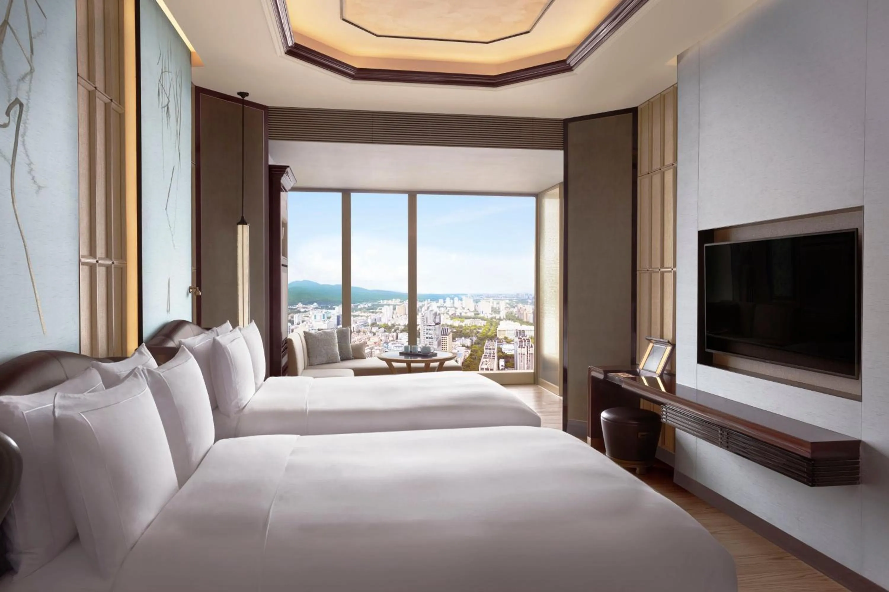 Photo of the whole room, Bed in The Ritz-Carlton, Nanjing