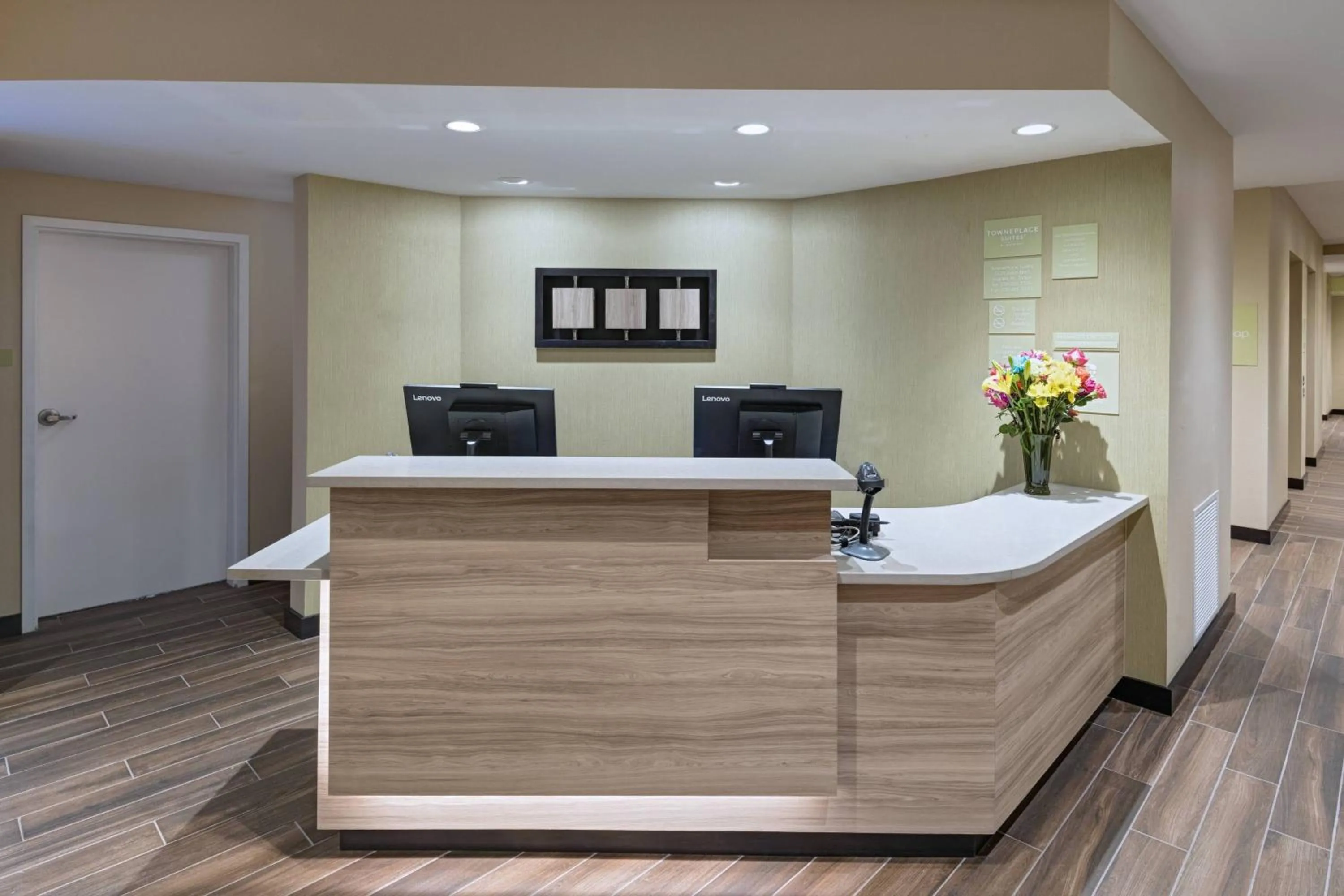 Lobby or reception in TownePlace Suites by Marriott Naples