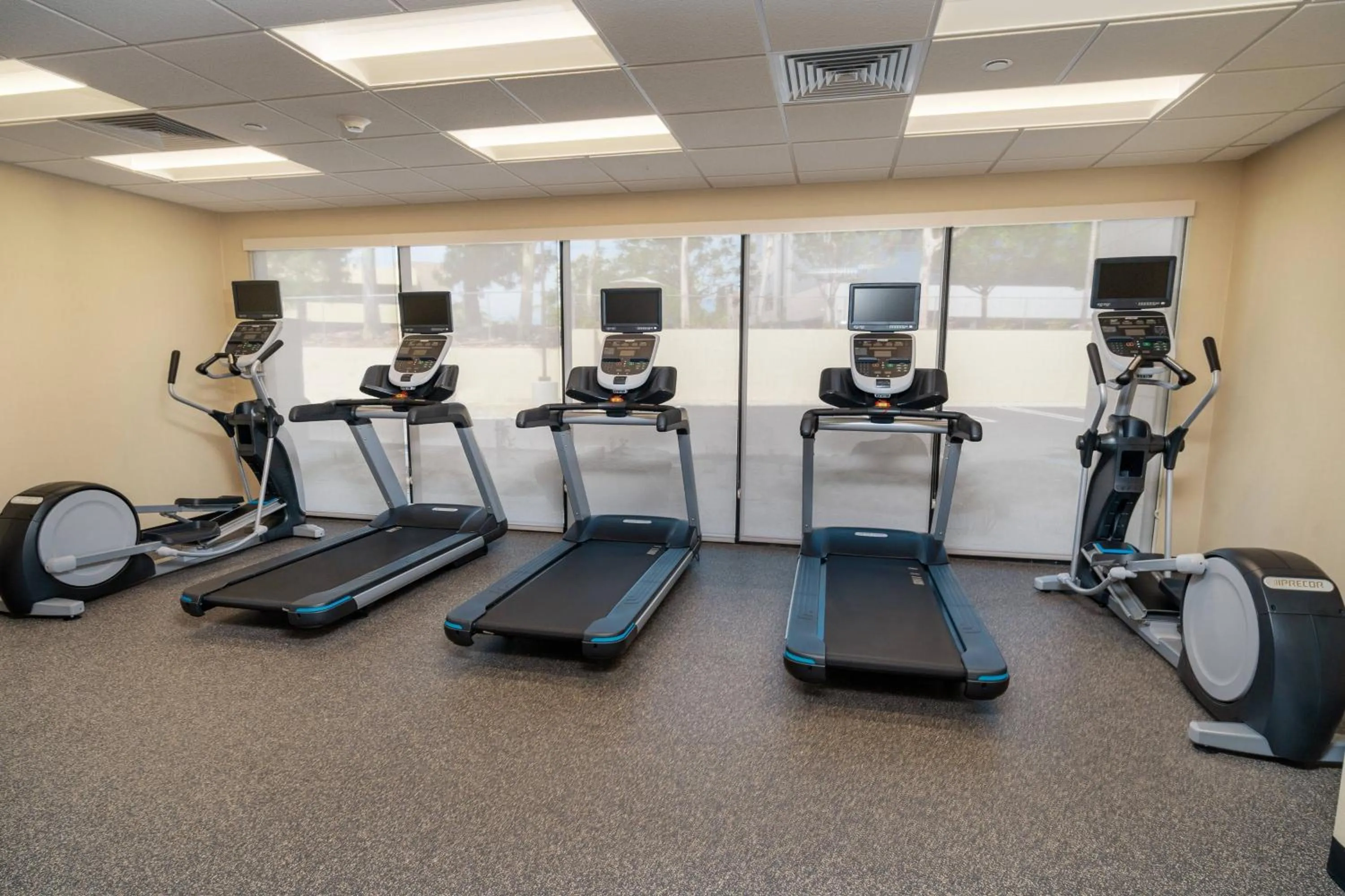 Fitness centre/facilities in TownePlace Suites Irvine Lake Forest