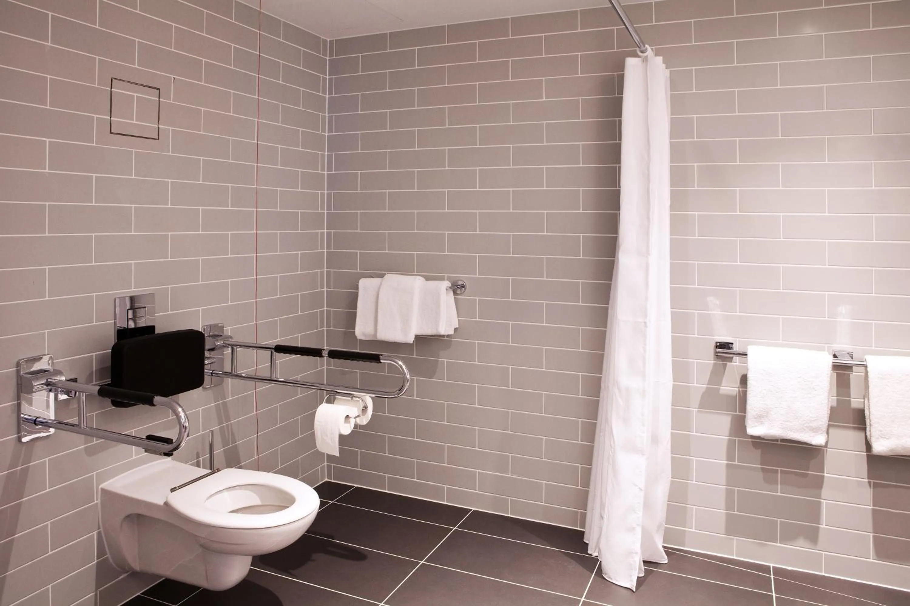 Toilet in Holiday Inn Express - Darmstadt by IHG