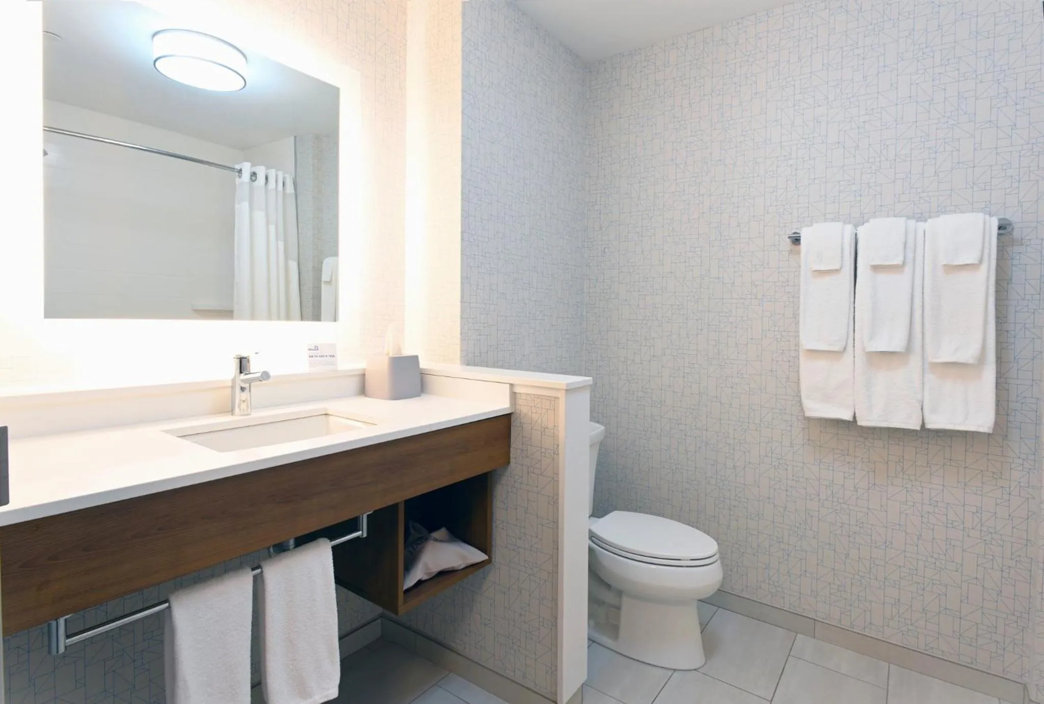 Photo of the whole room in Holiday Inn Express & Suites - Aurora by IHG