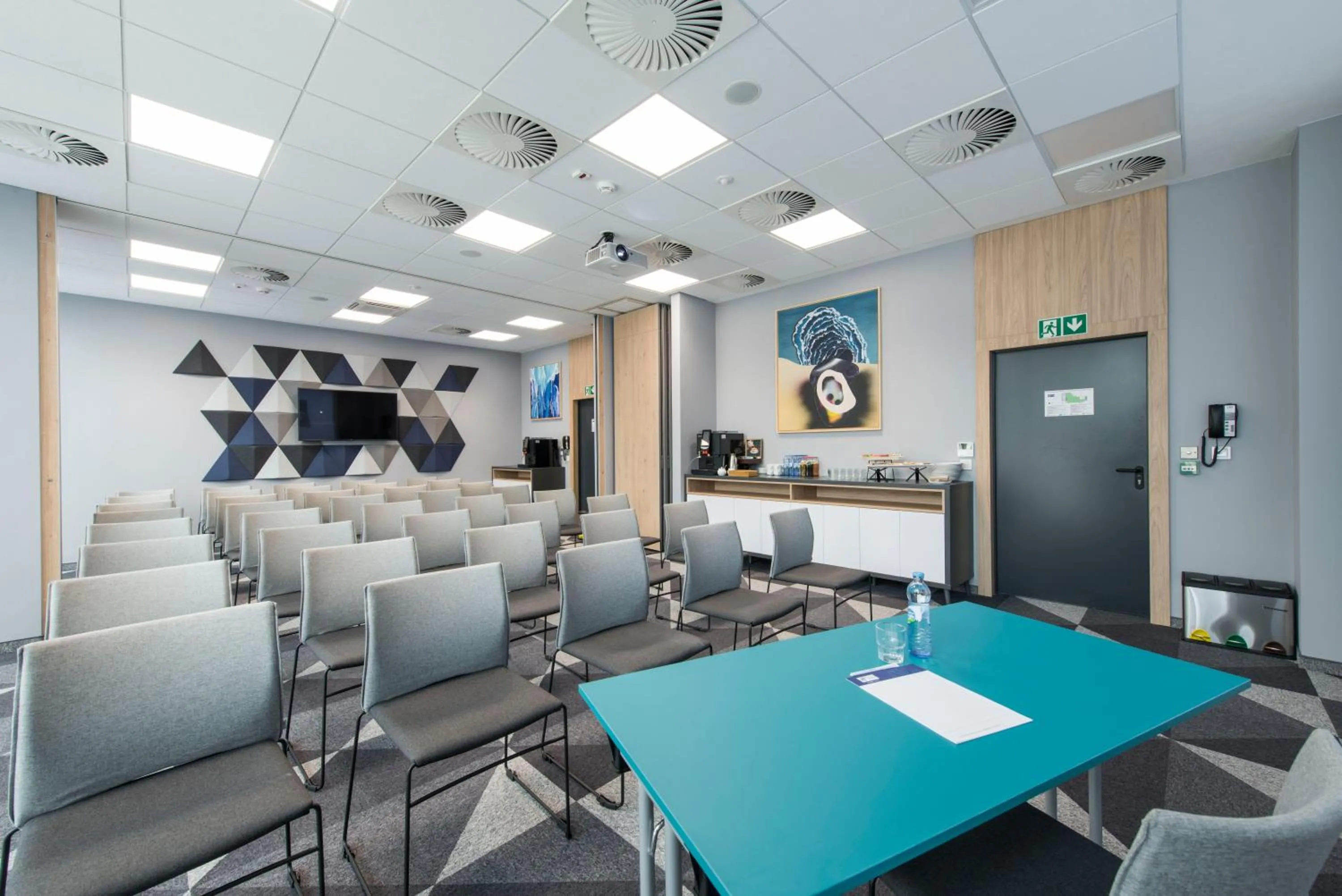 Meeting/conference room in Holiday Inn Express Warsaw - Mokotow by IHG