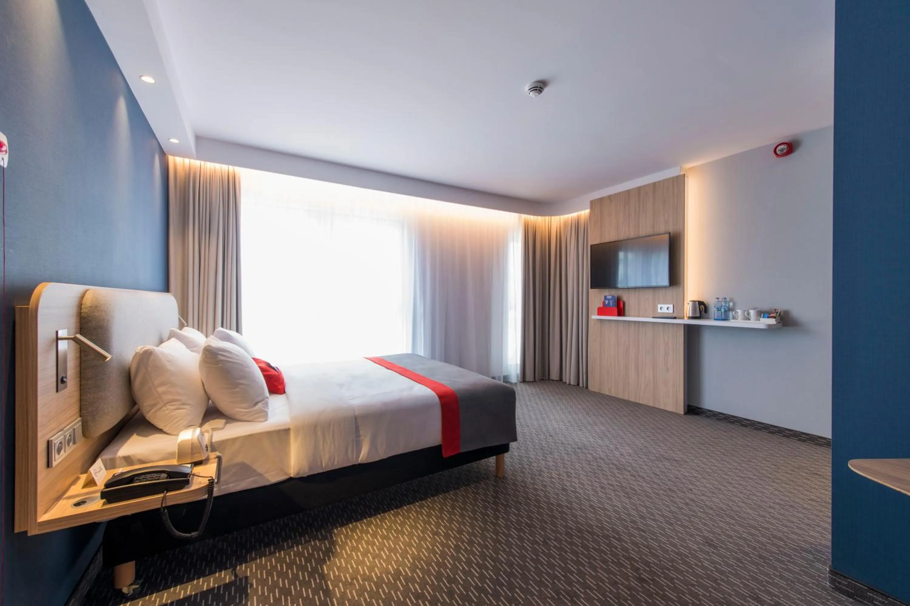 Bed in Holiday Inn Express Warsaw - Mokotow by IHG