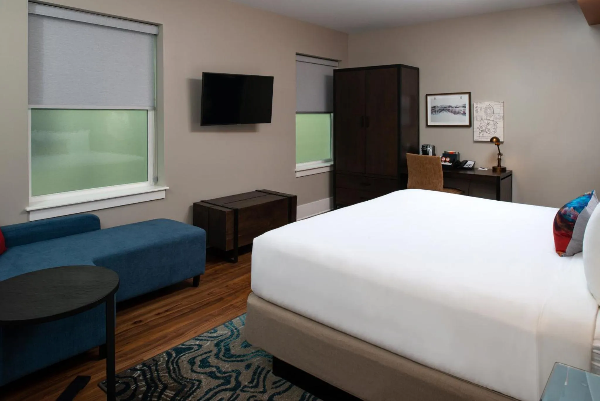 Photo of the whole room, Bed in Hotel Indigo Spokane Downtown by IHG