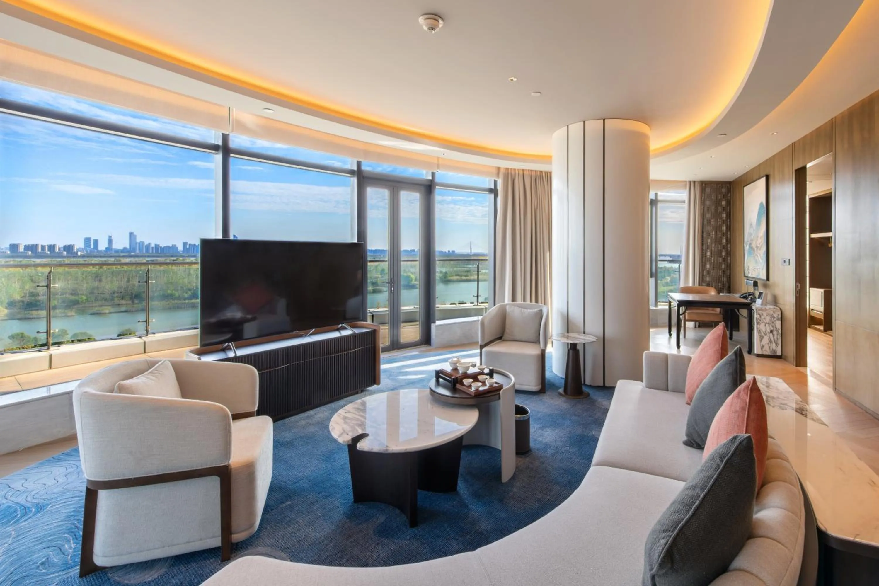 Photo of the whole room in EVEN Hotel Nanjing Yangtze River by IHG