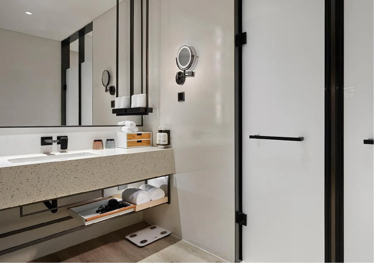 Shower in EVEN Hotel Nanjing Yangtze River by IHG