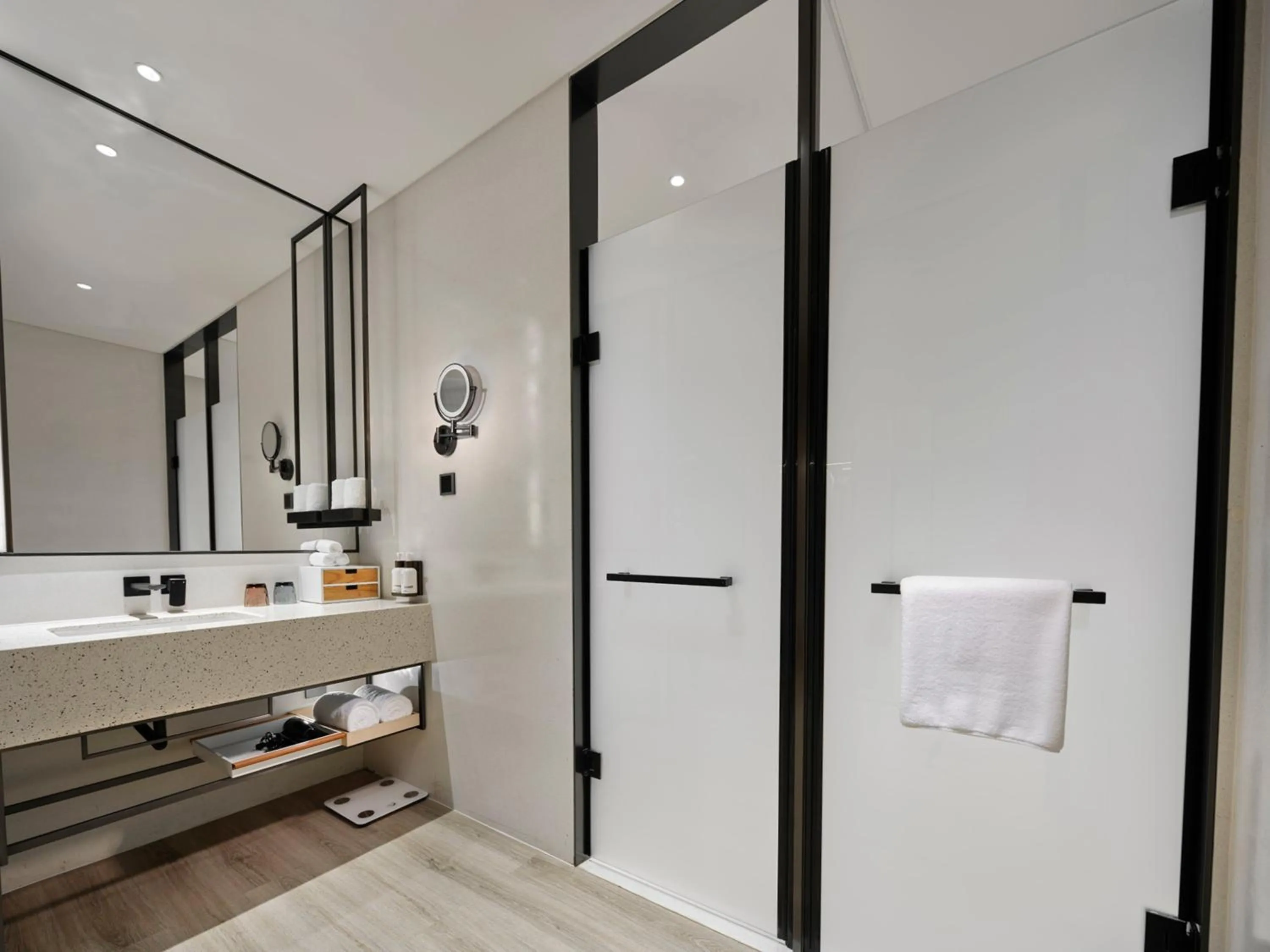 Photo of the whole room in EVEN Hotel Nanjing Yangtze River by IHG