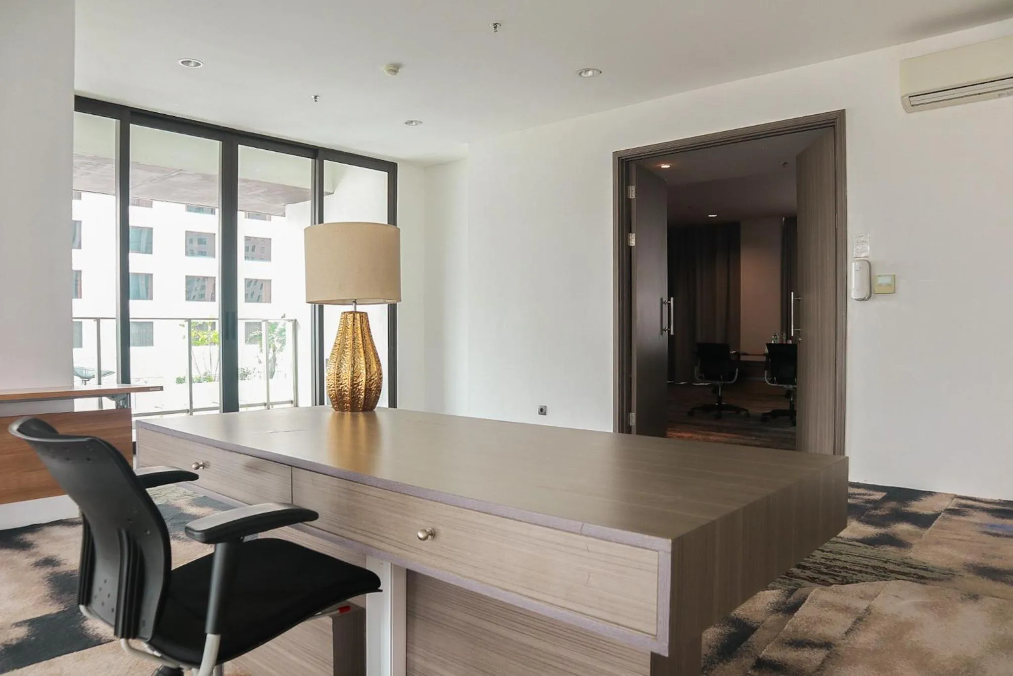 Meeting/conference room in Mangkuluhur Residences by Lorin