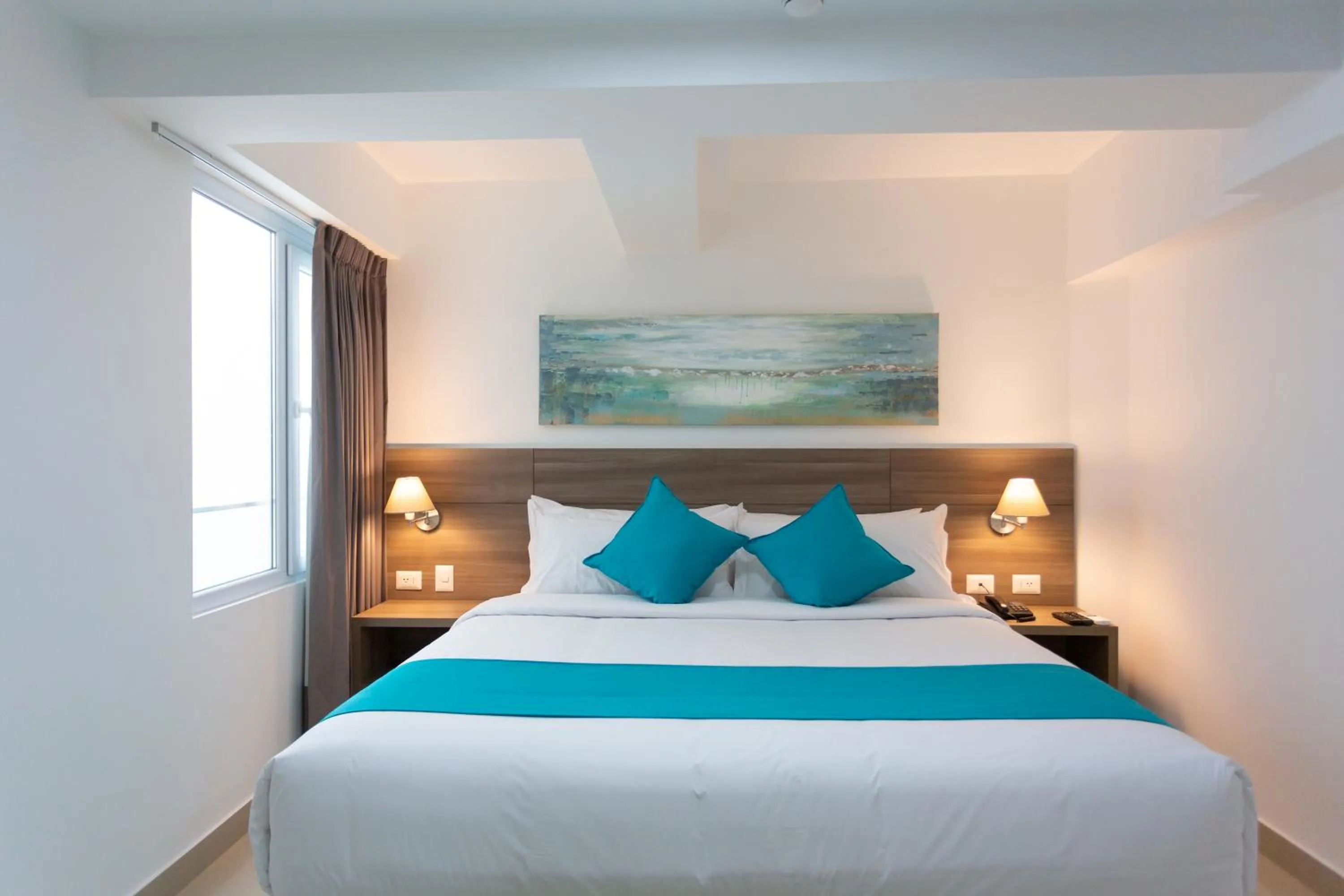 Photo of the whole room, Bed in Howard Johnson by Wyndham Lima Miraflores Art House