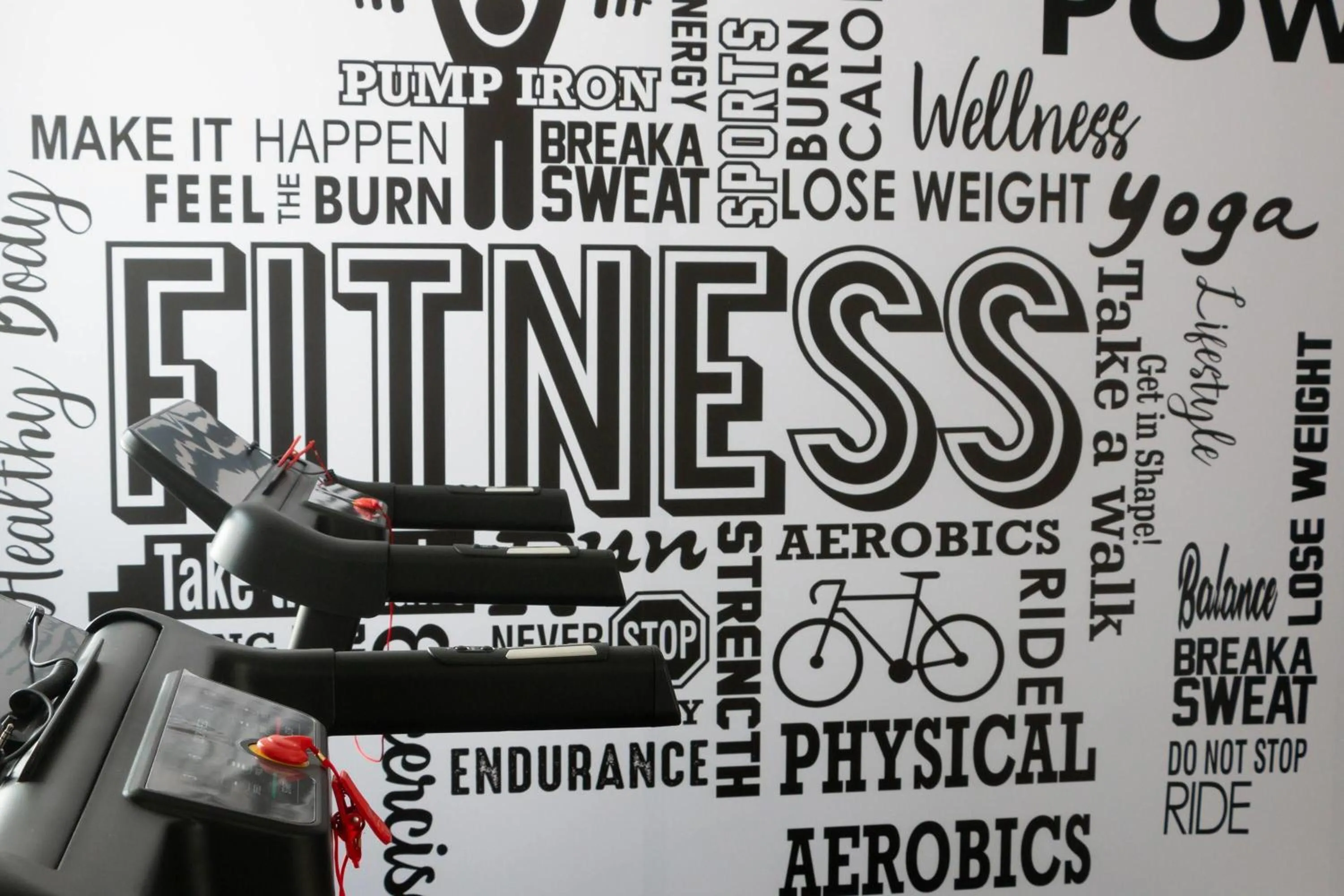 Fitness centre/facilities in Howard Johnson by Wyndham Lima Miraflores Art House