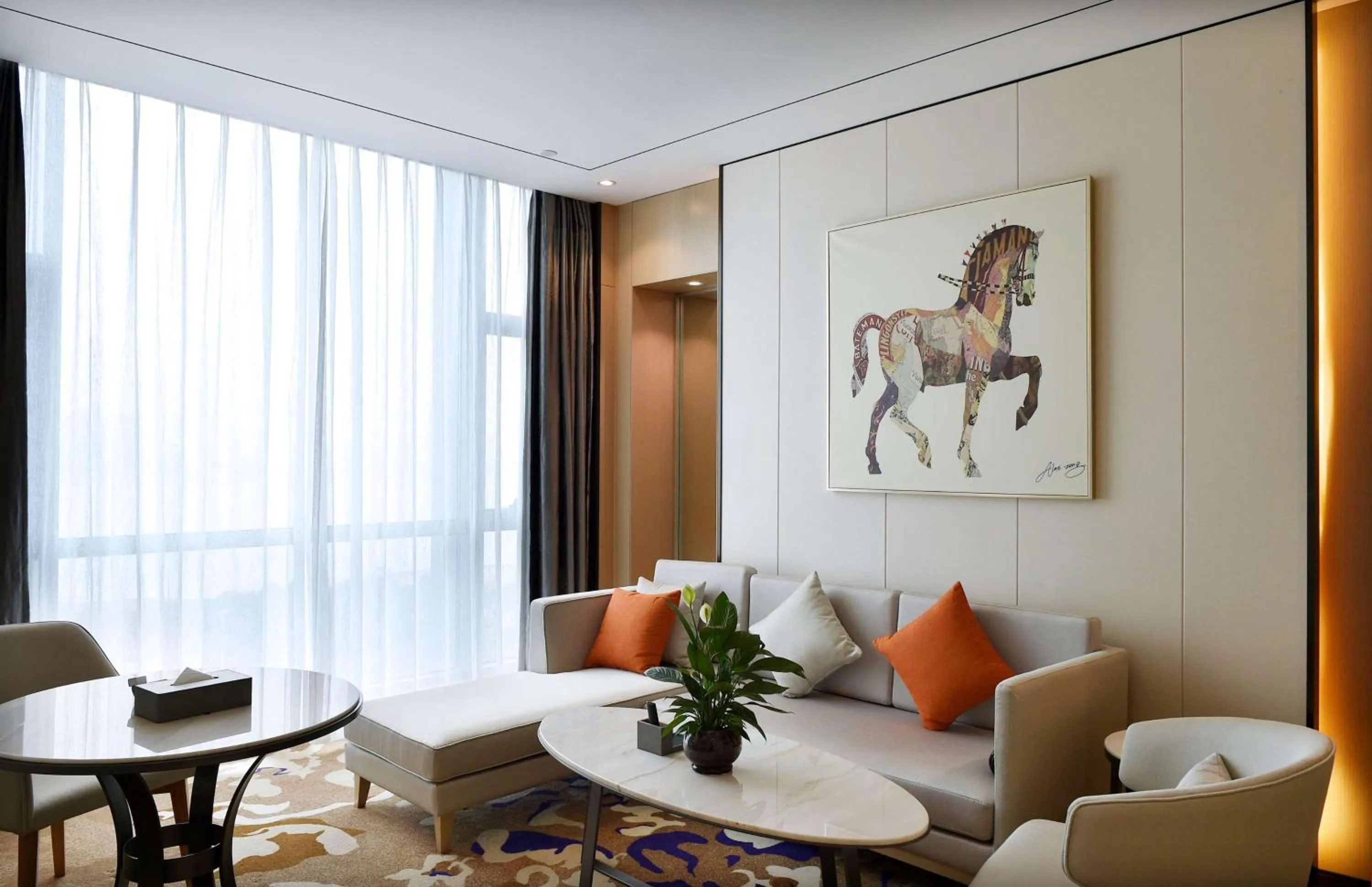 Photo of the whole room, Seating Area in Wyndham Garden Nanchang Honggutan