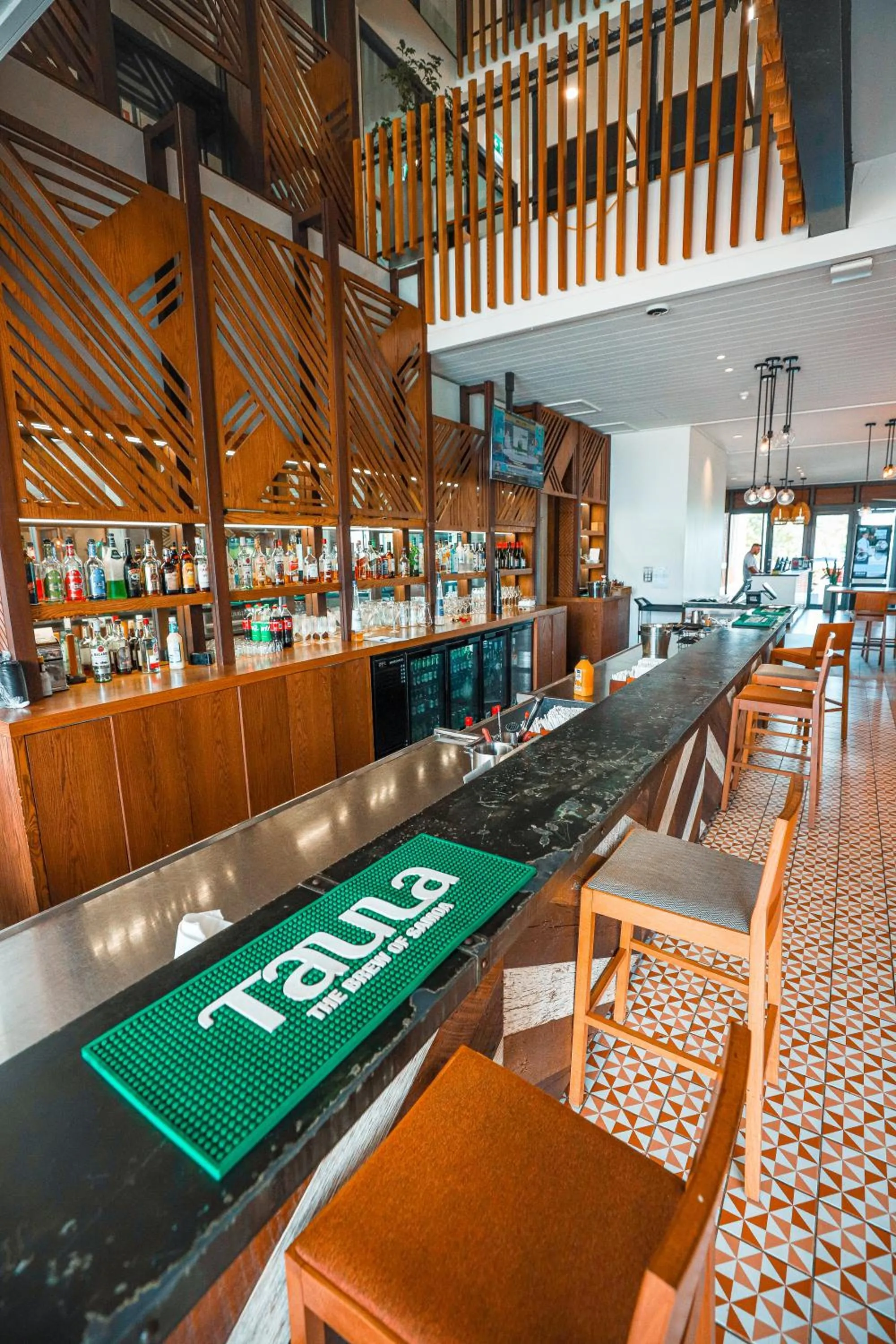 Restaurant/places to eat in Lava Hotel