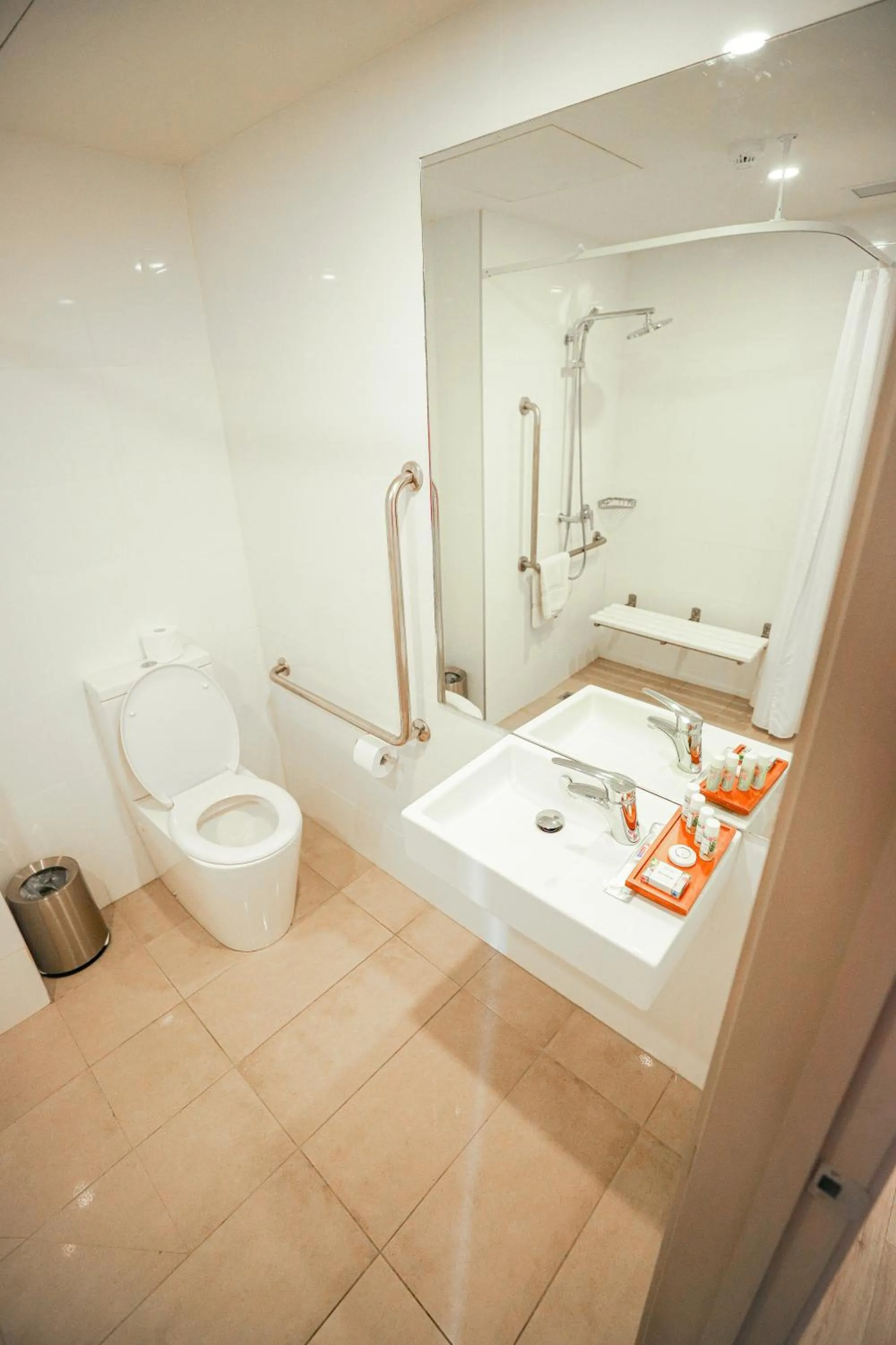 Toilet in Lava Hotel