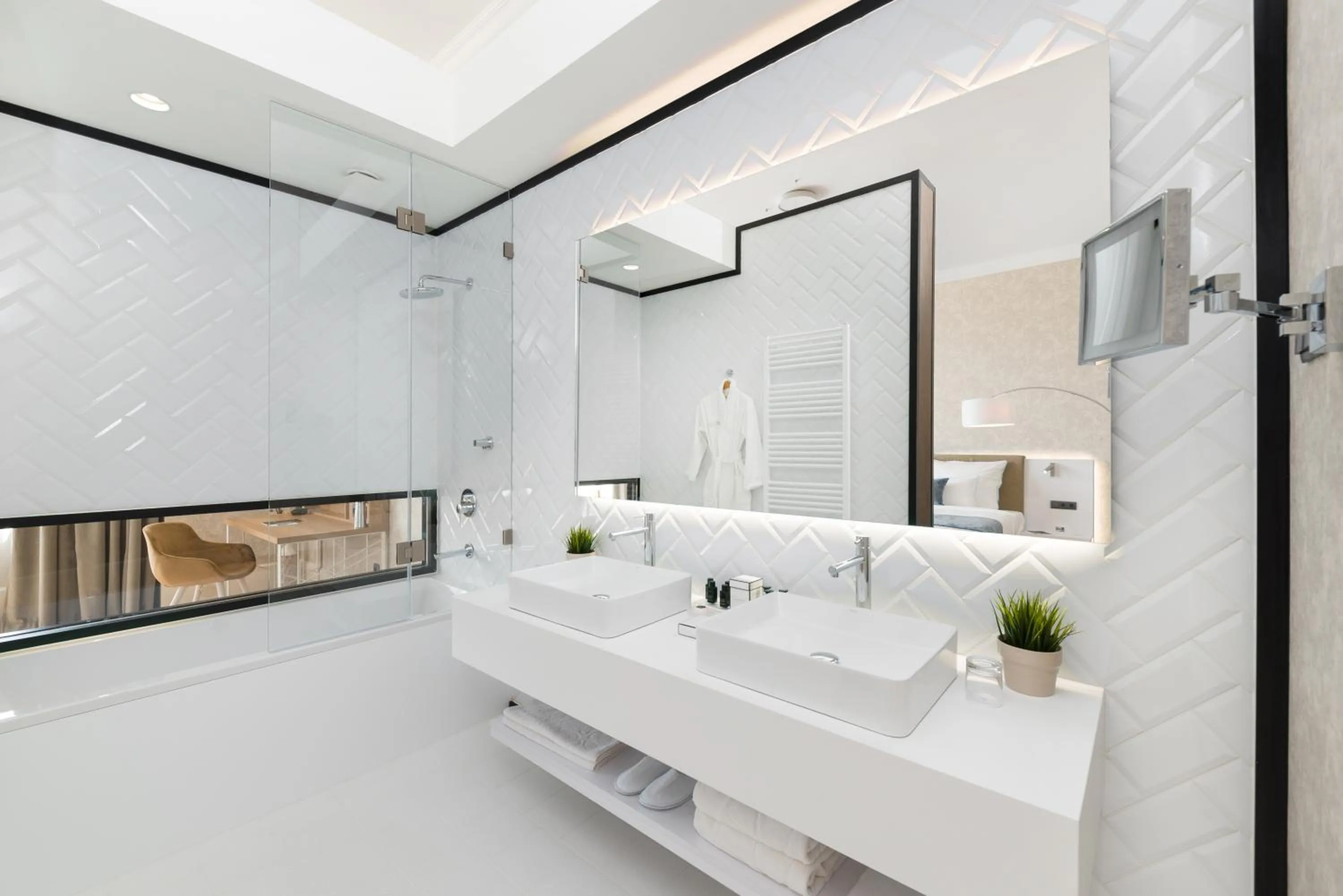 Shower in Hotel Vision Budapest by Continental Group