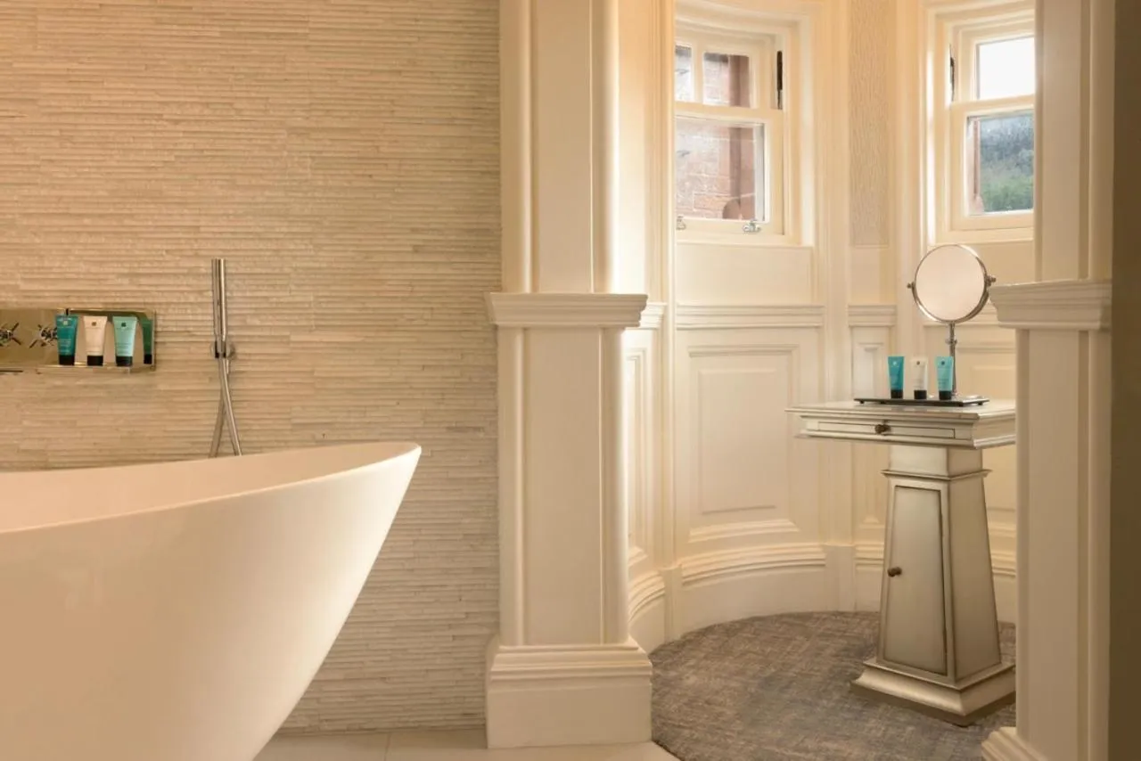 Bath in Fonab Castle Hotel