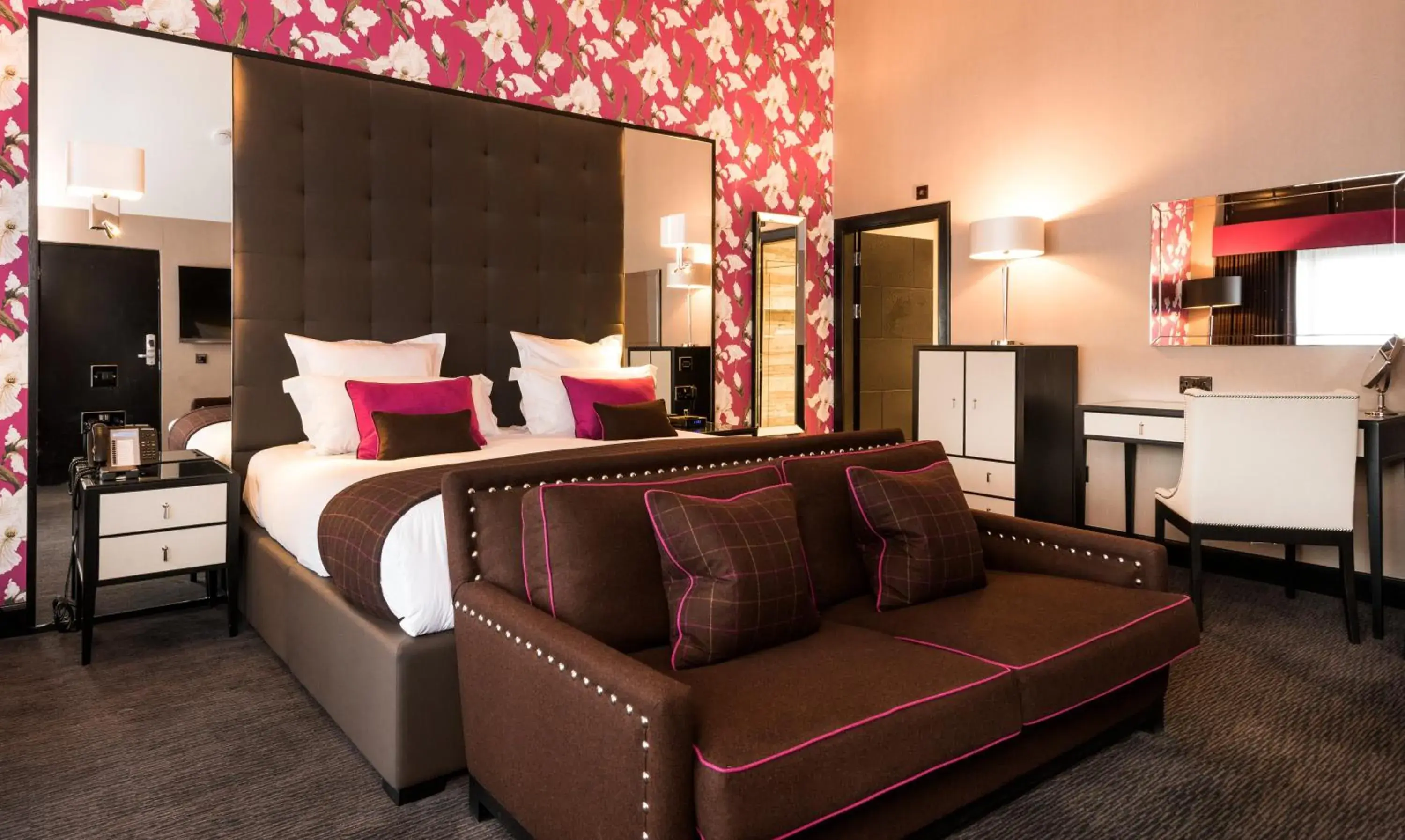 Lochside Lodge - single occupancy in Fonab Castle Hotel Lochside Lodge - single occupancy in Fonab Castle Hotel