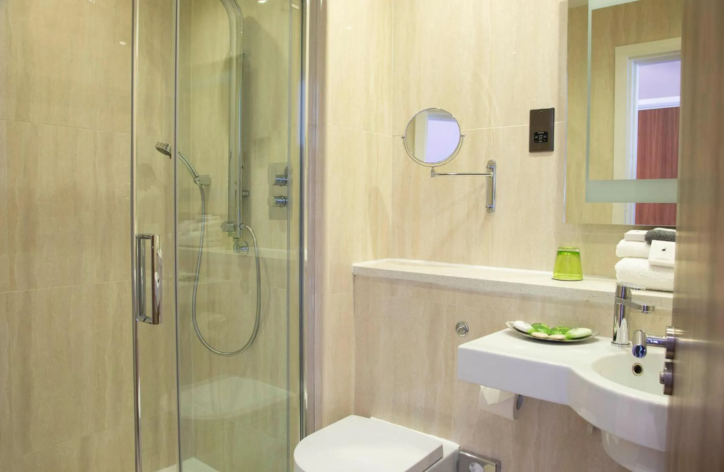 Bathroom in Fonab Castle Hotel