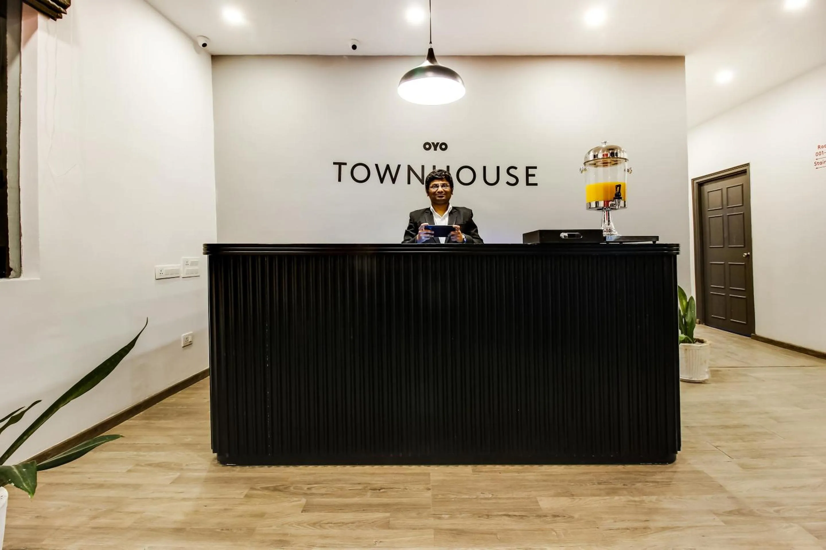 Lobby or reception in Super Townhouse De Alphabet