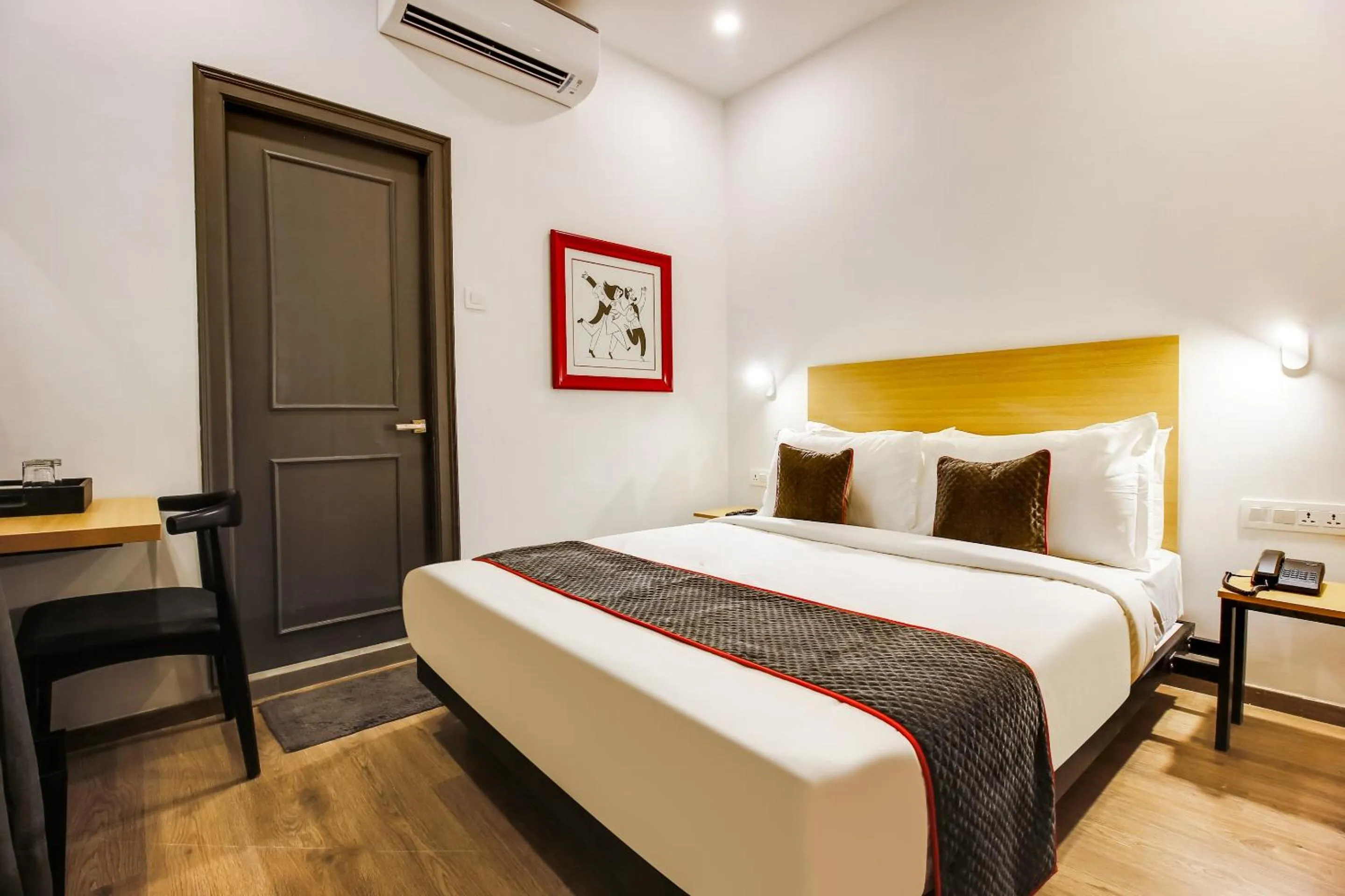 Bedroom in Super Townhouse De Alphabet