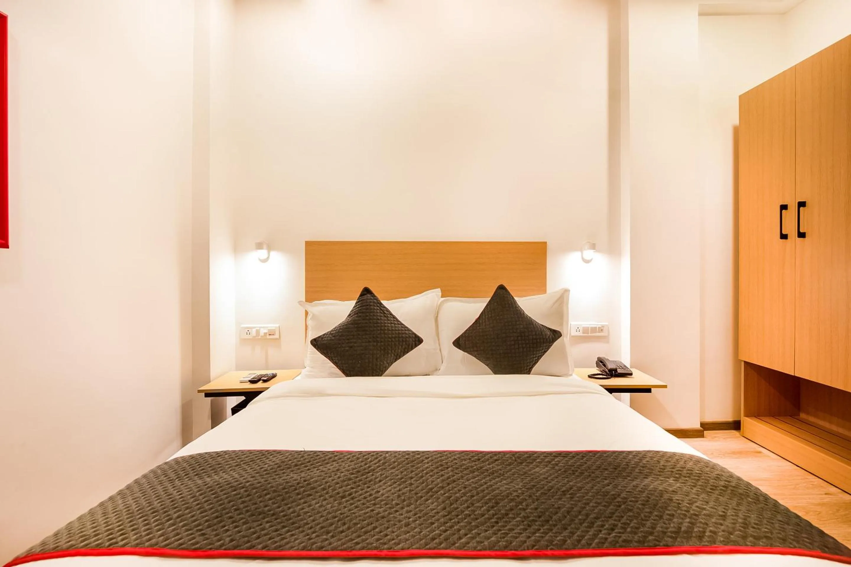 Bedroom, Bed in Townhouse Pipliyahana Square