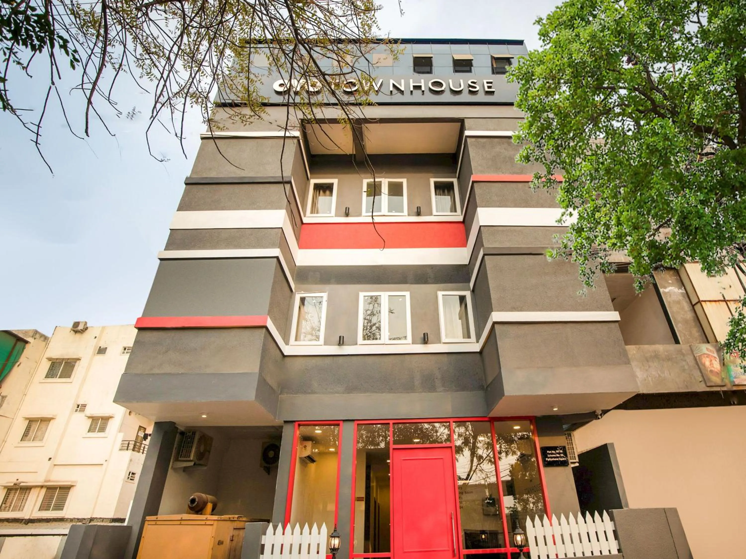 Facade/entrance in Townhouse Pipliyahana Square