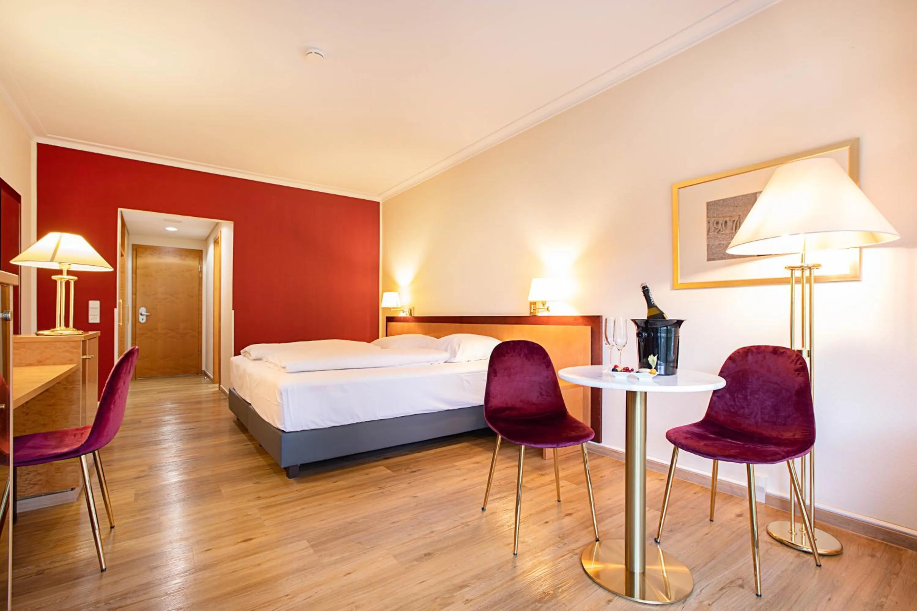 Photo of the whole room, Bed in Dolce by Wyndham Bad Nauheim