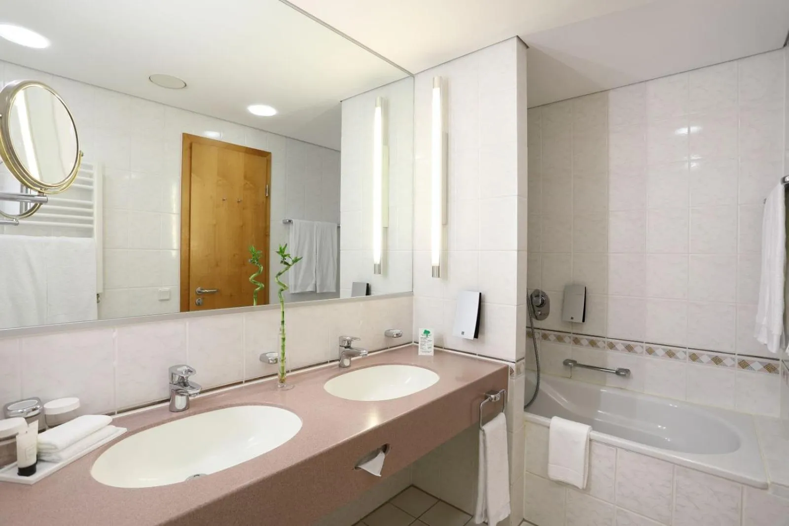 Toilet in Dolce by Wyndham Bad Nauheim