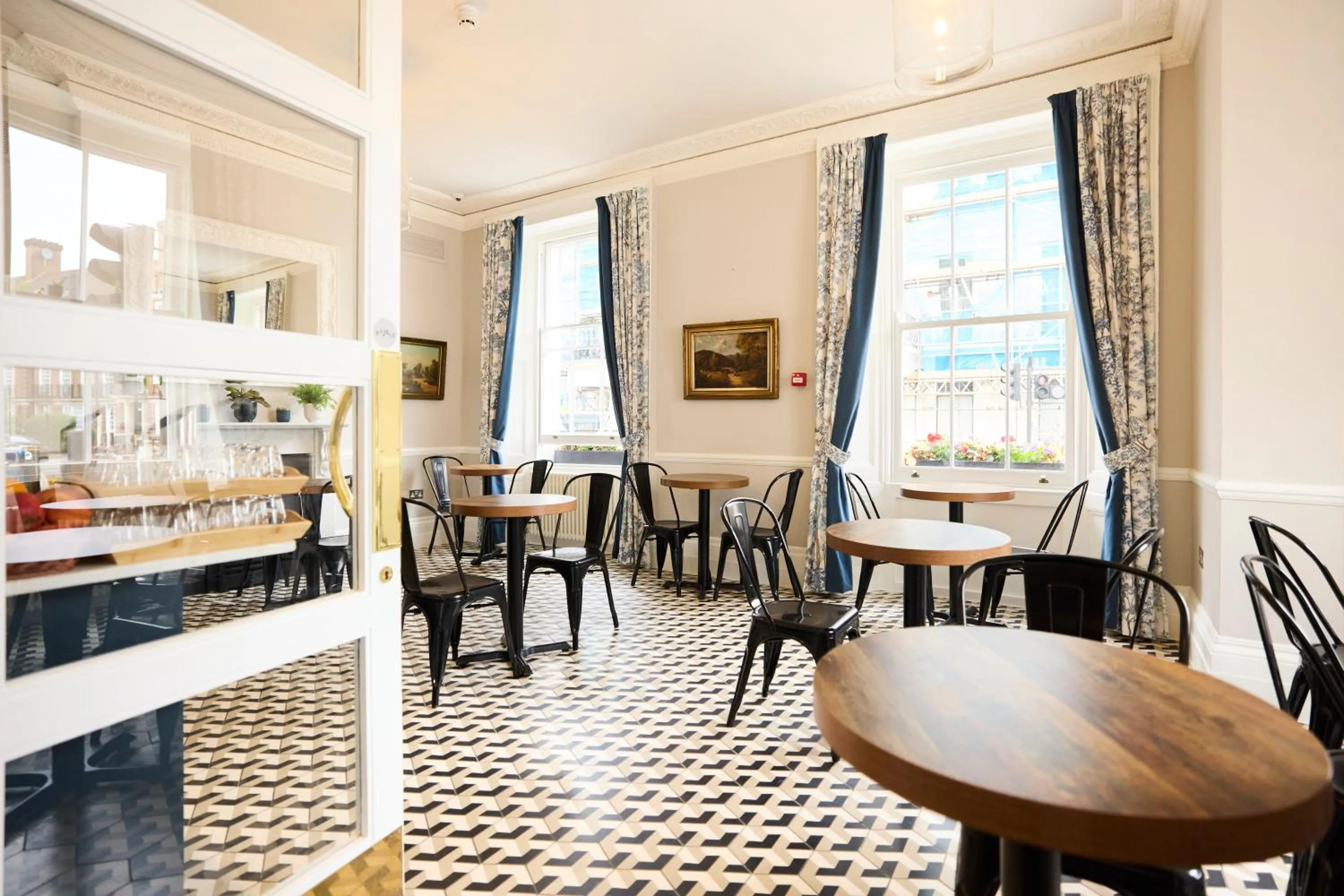 Dining area in Prince William Hotel