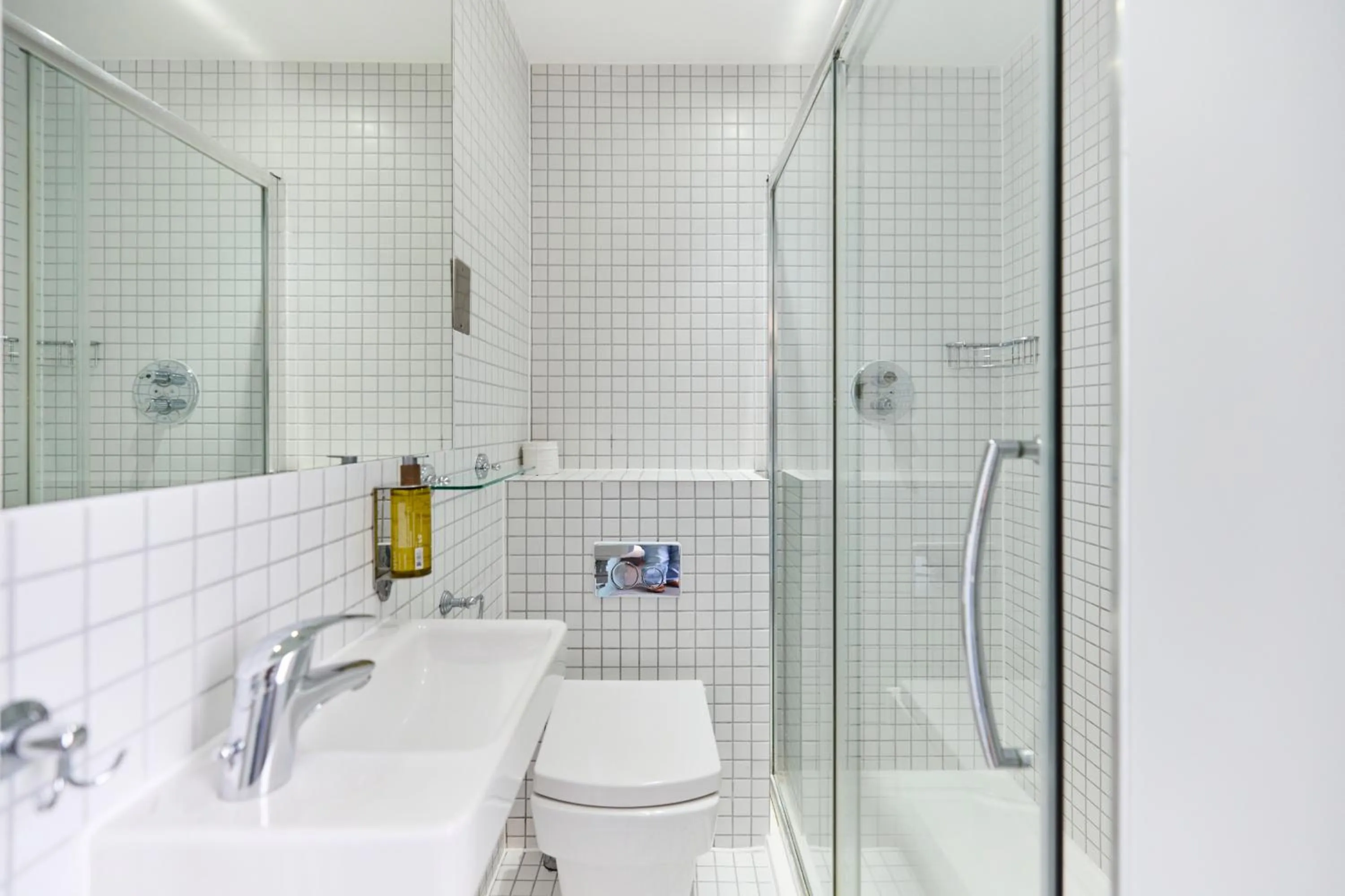 Bathroom in Prince William Hotel