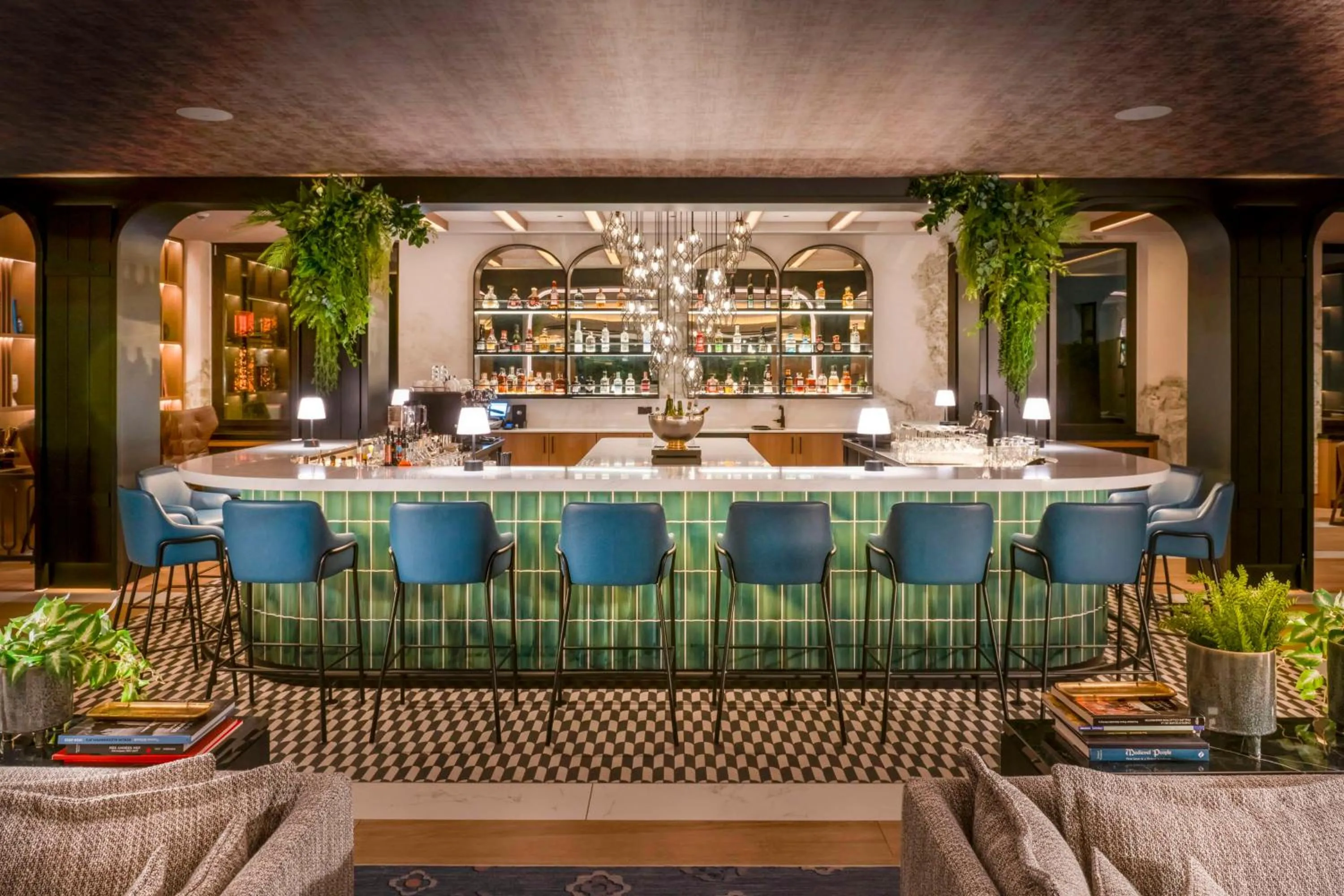 Lounge or bar in DoubleTree by Hilton Berlin Ku'damm