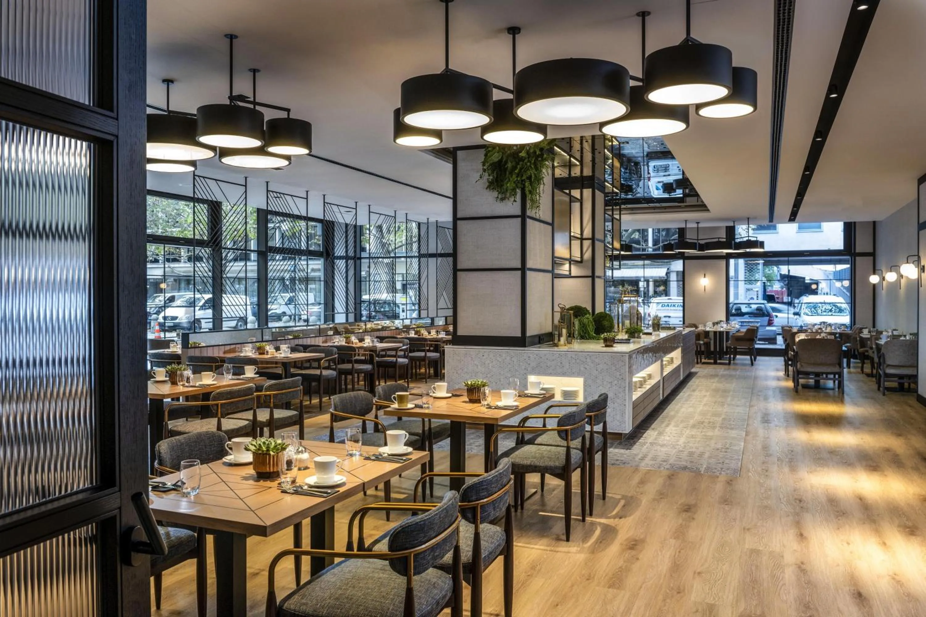 Restaurant/places to eat in DoubleTree by Hilton Berlin Ku'damm