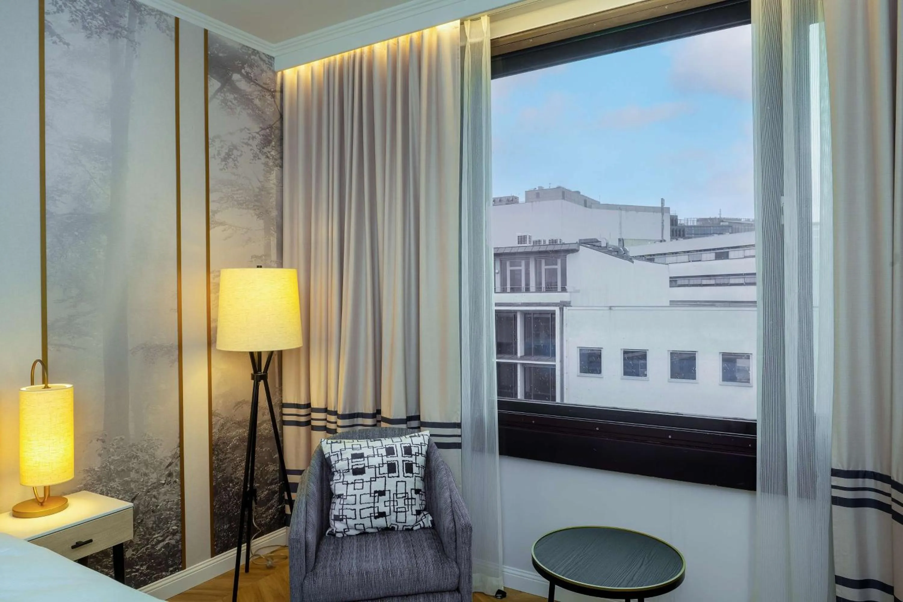 View (from property/room), Bed in DoubleTree by Hilton Berlin Ku'damm