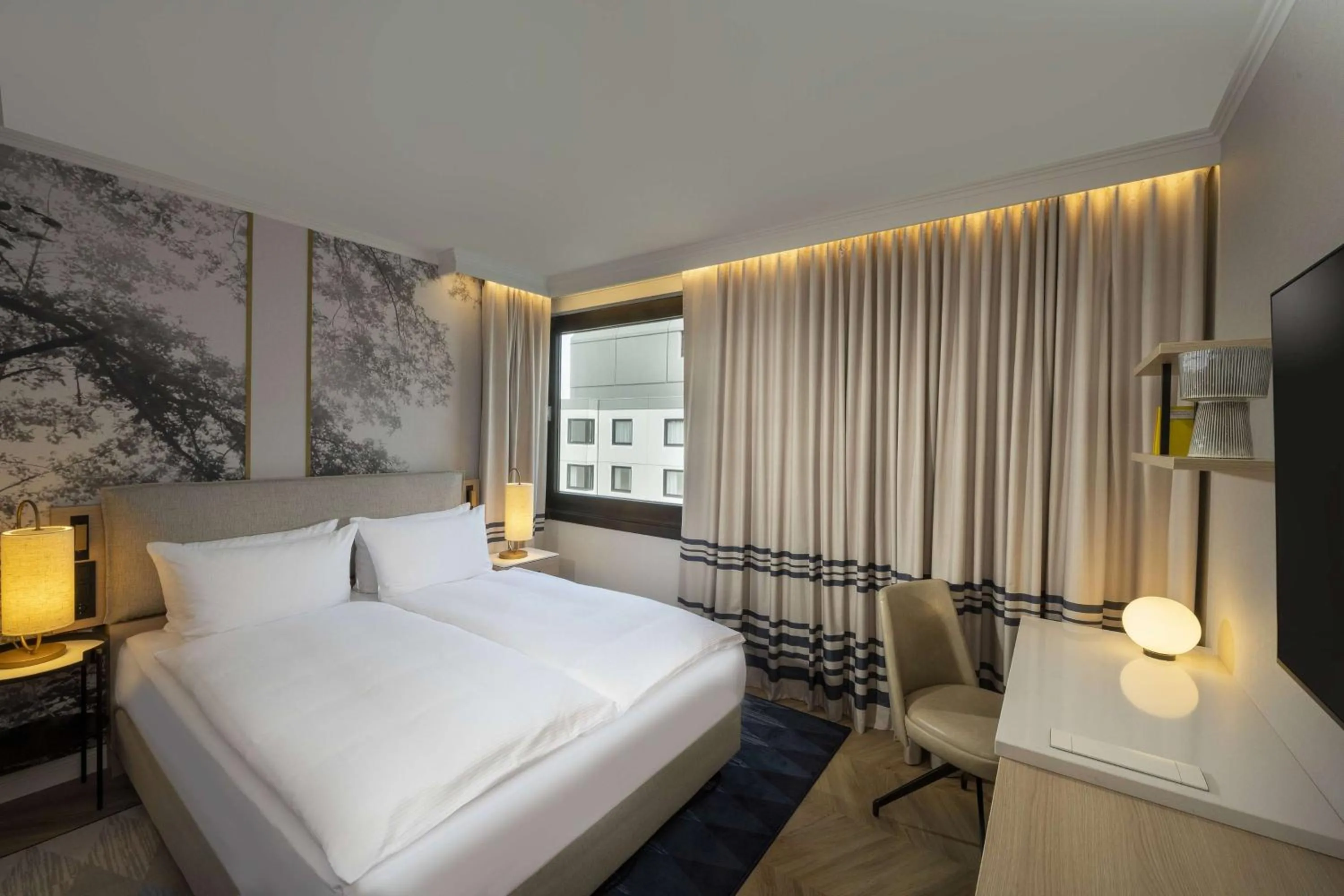 Bed in DoubleTree by Hilton Berlin Ku'damm