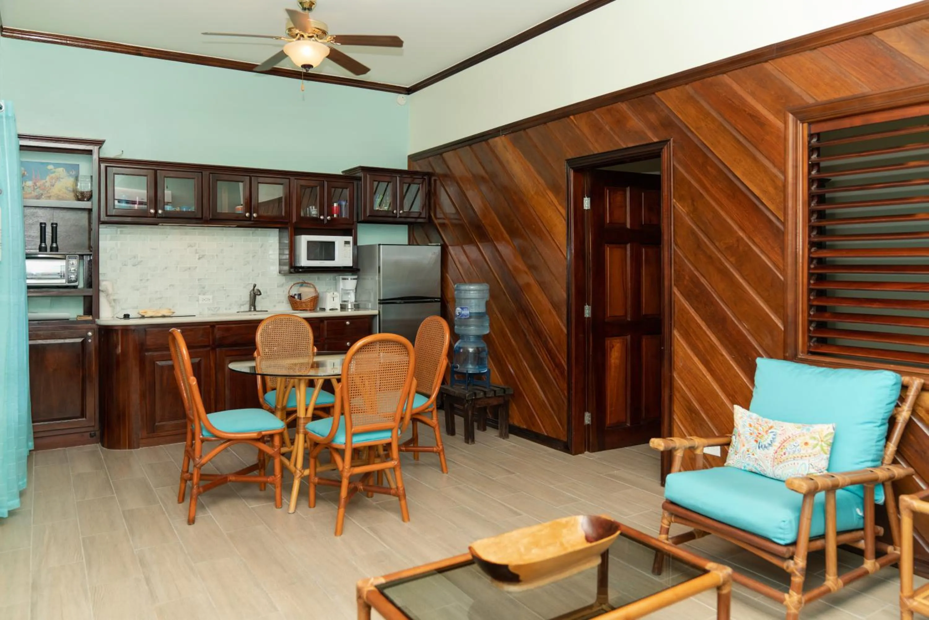 Coffee/tea facilities in X'tan Ha- The Waterfront