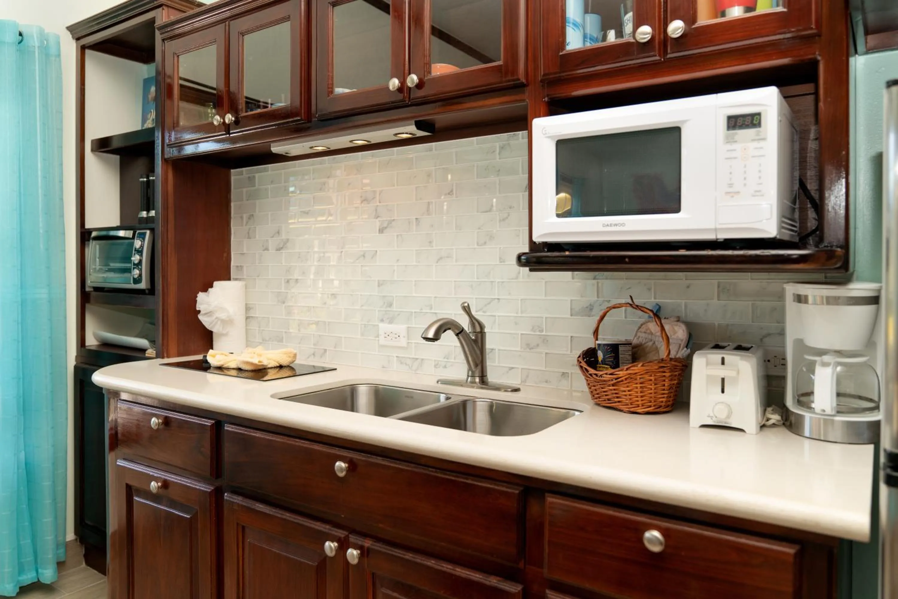 microwave in X'tan Ha- The Waterfront